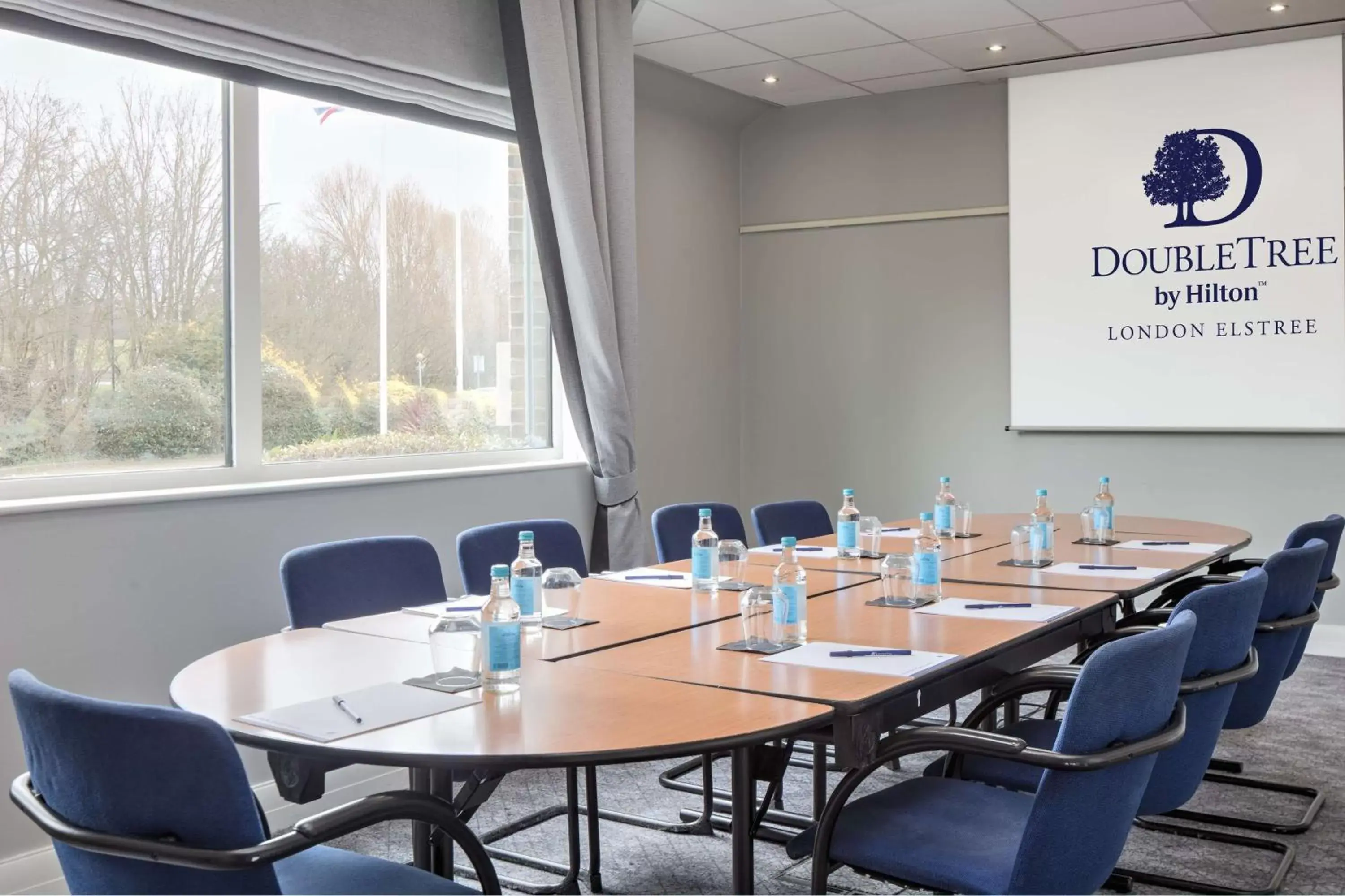 Meeting/conference room in DoubleTree by Hilton London Elstree