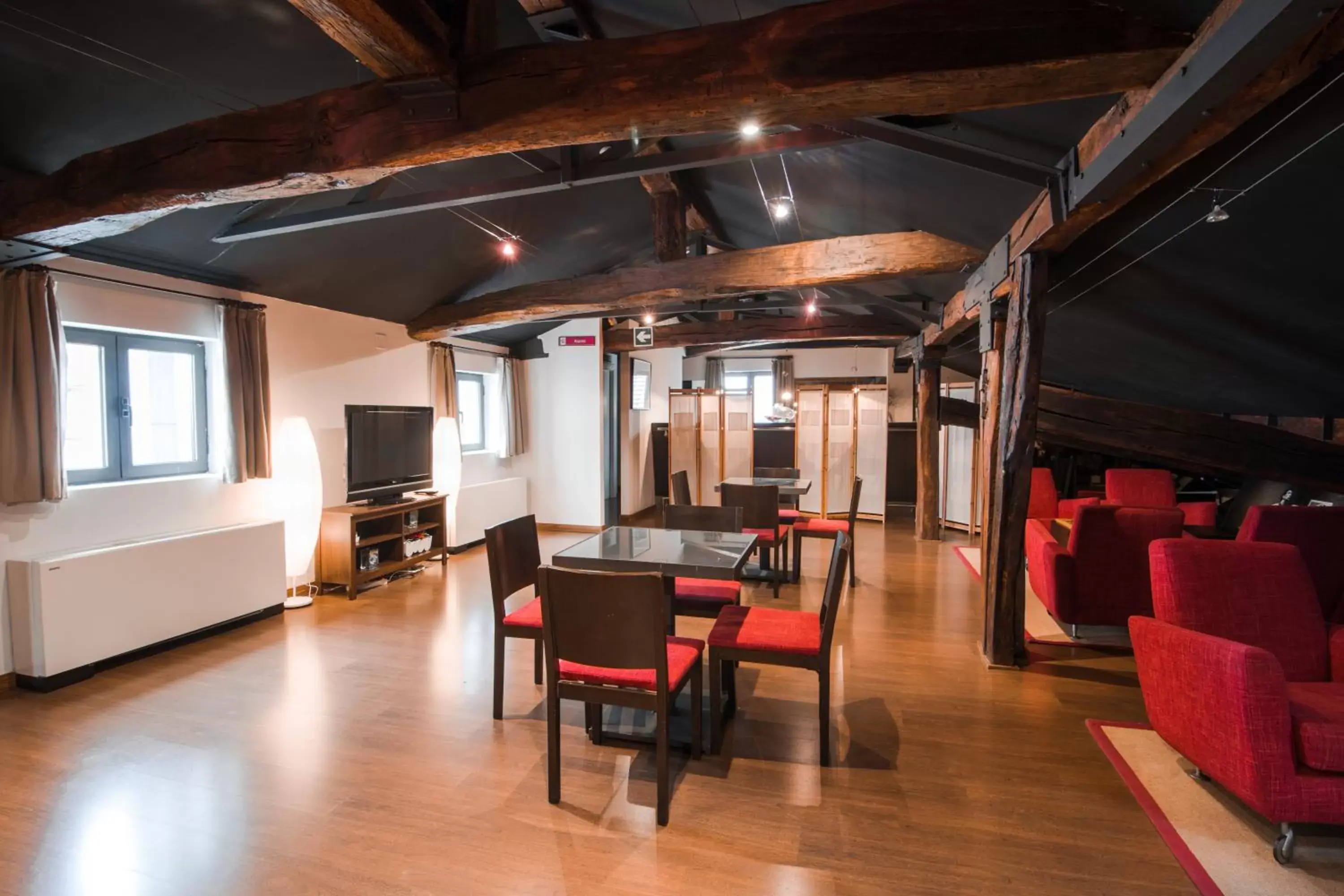 Lounge or bar in Petit Palace Arana Bilbao