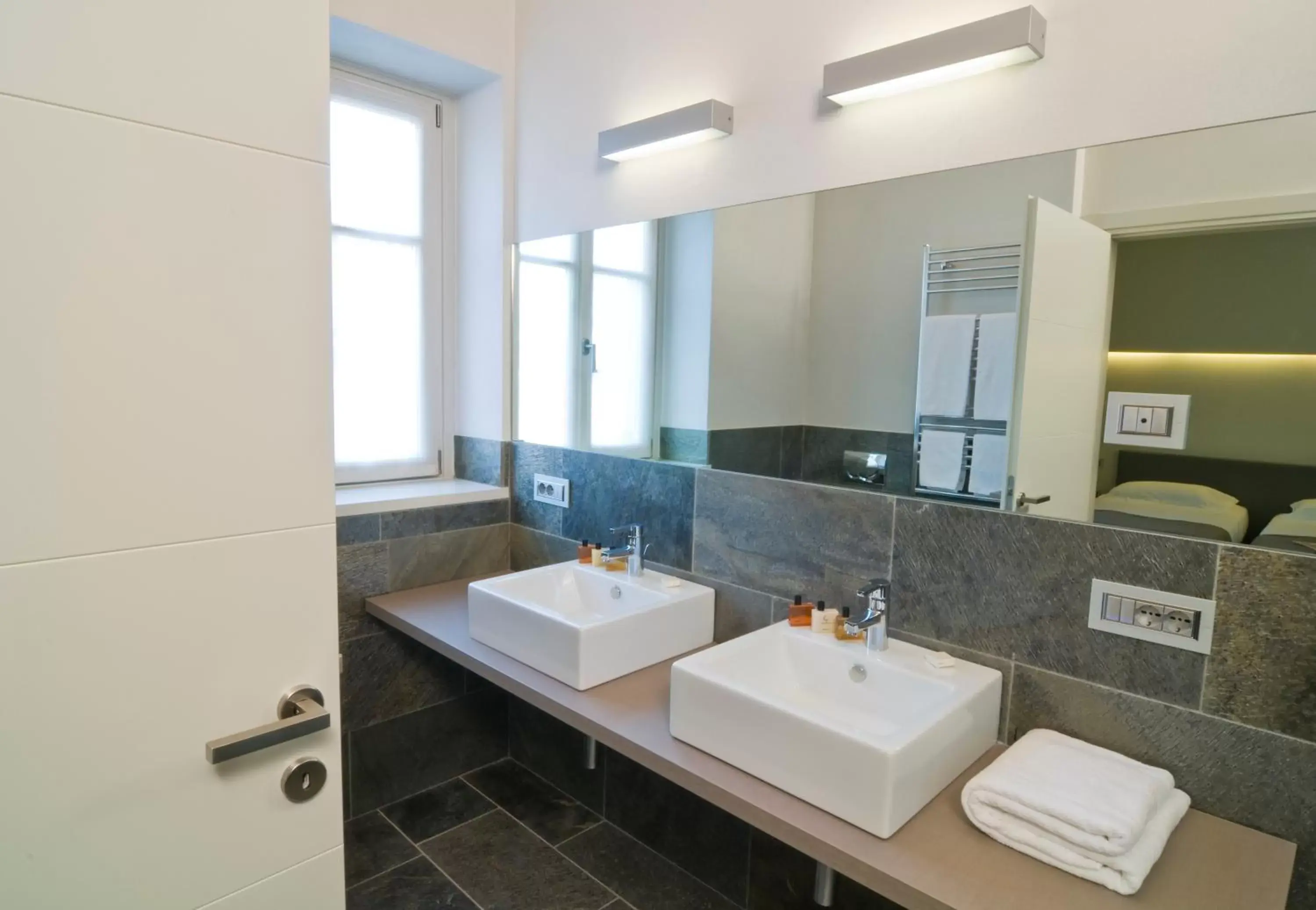 Bathroom in Hotel Di Varese