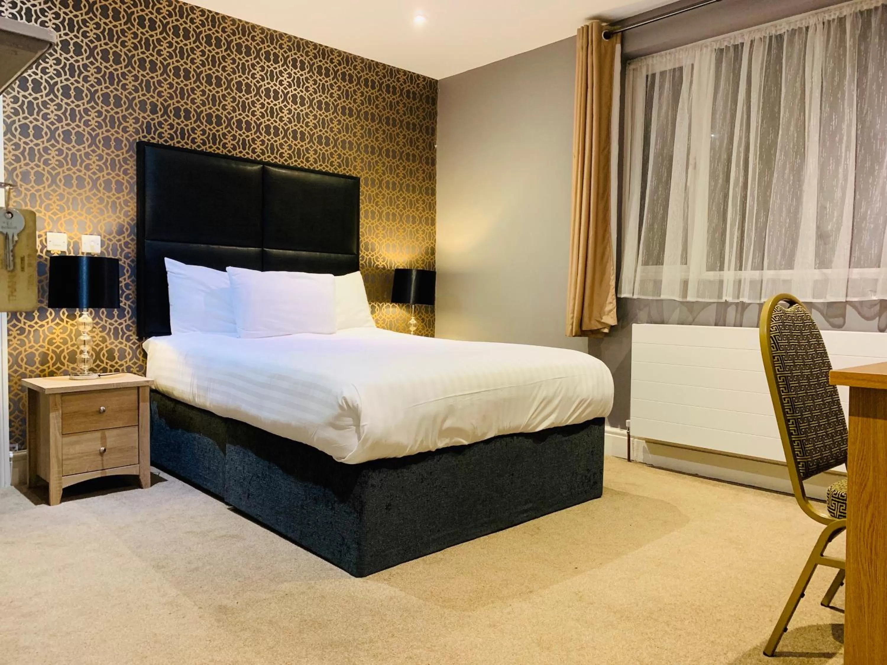 Photo of the whole room, Bed in Trafford Hall Hotel Manchester, Trademark Collection by Wyndham