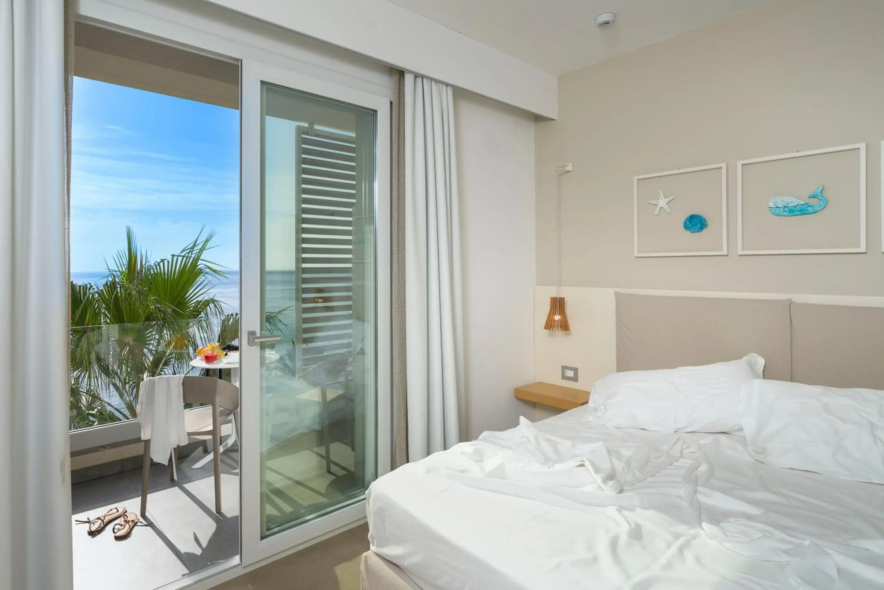 Bedroom, Bed in Albatros Beach Hotel