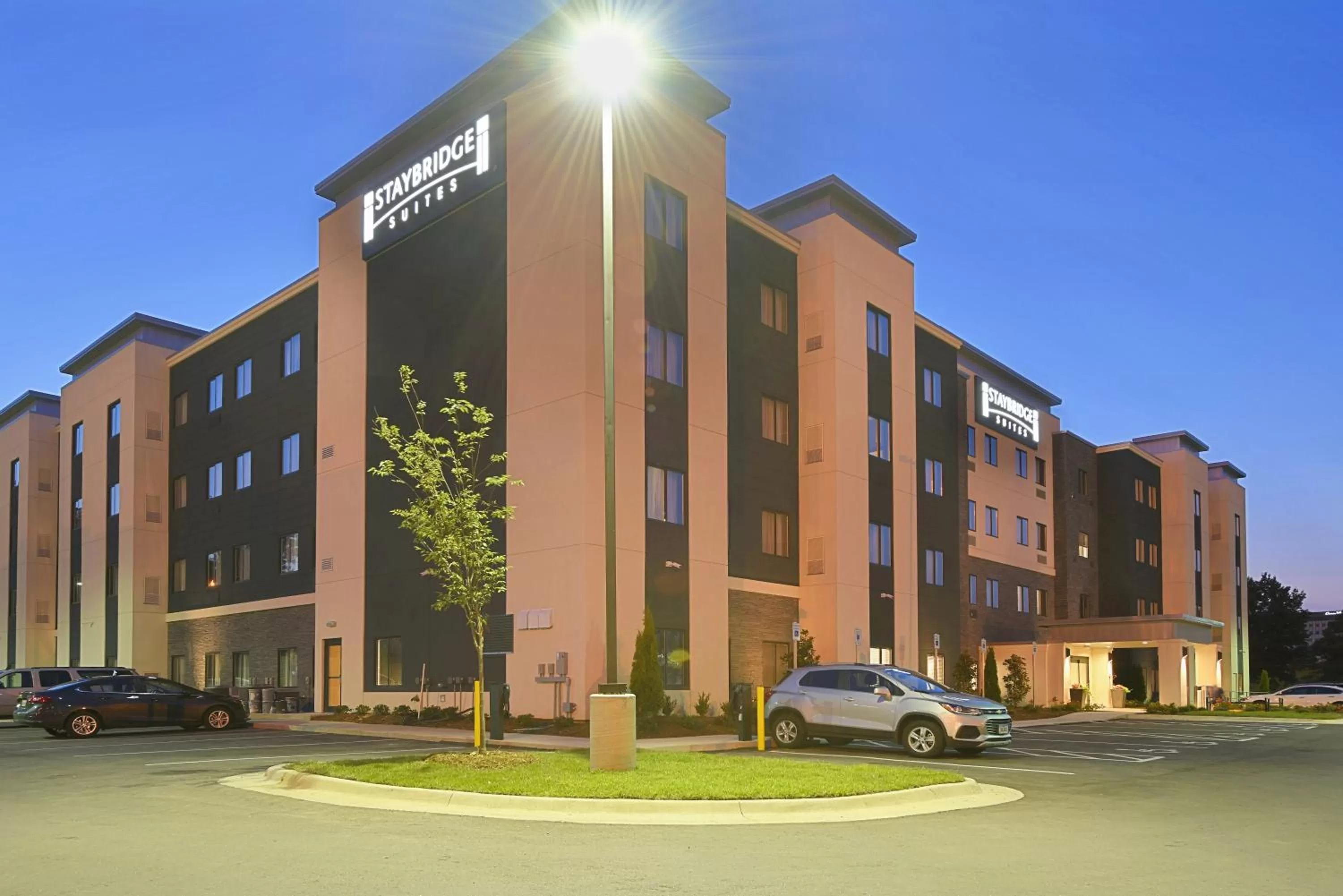 Property building in Staybridge Suites - Little Rock - Medical Center by IHG