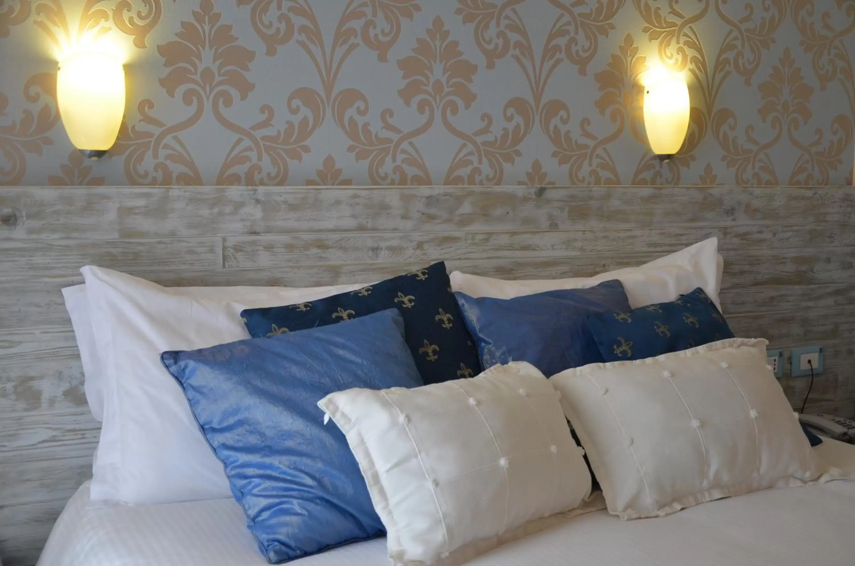 Bed in Ostia Antica Park Hotel & Spa
