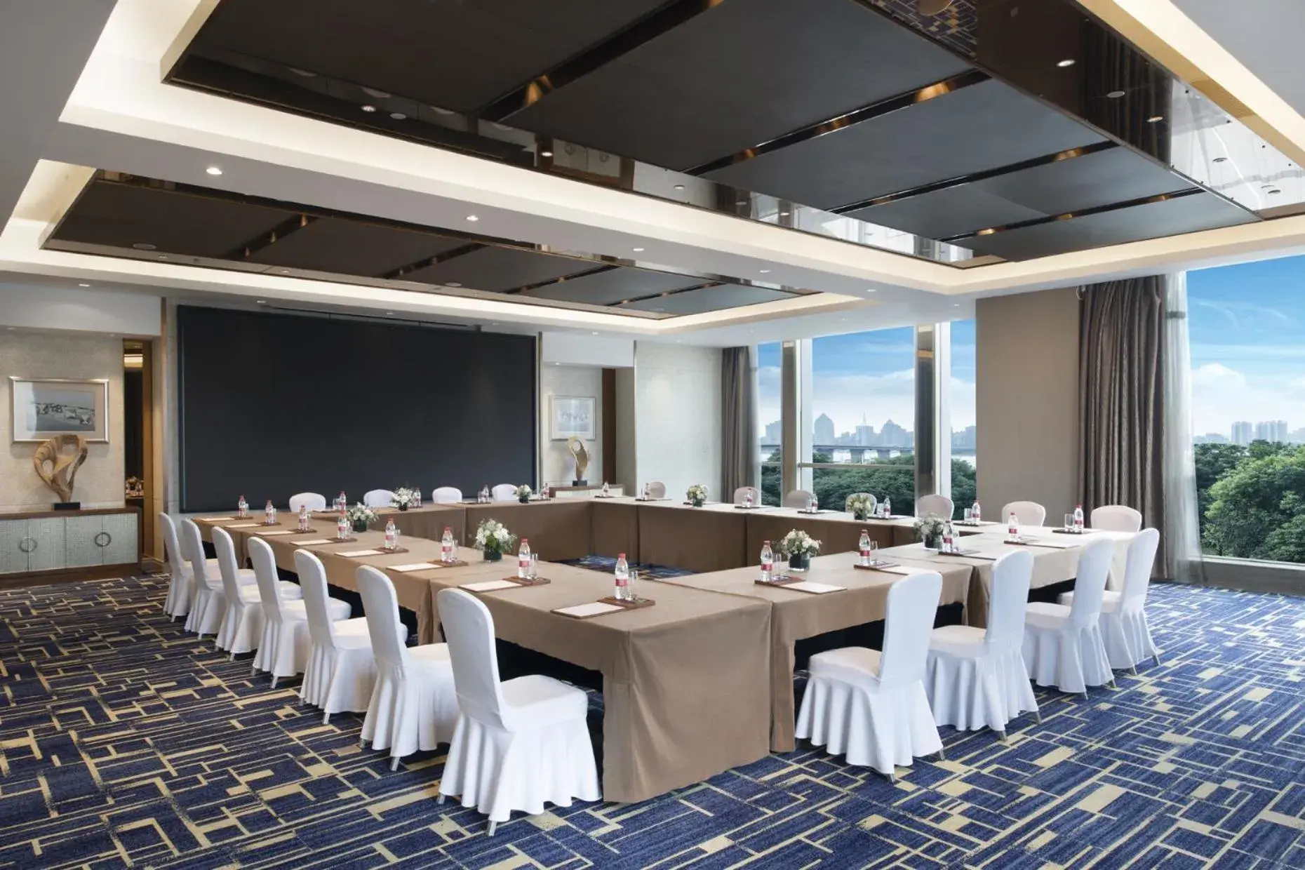 Meeting/conference room in Crowne Plaza Nanchang Riverside, an IHG Hotel