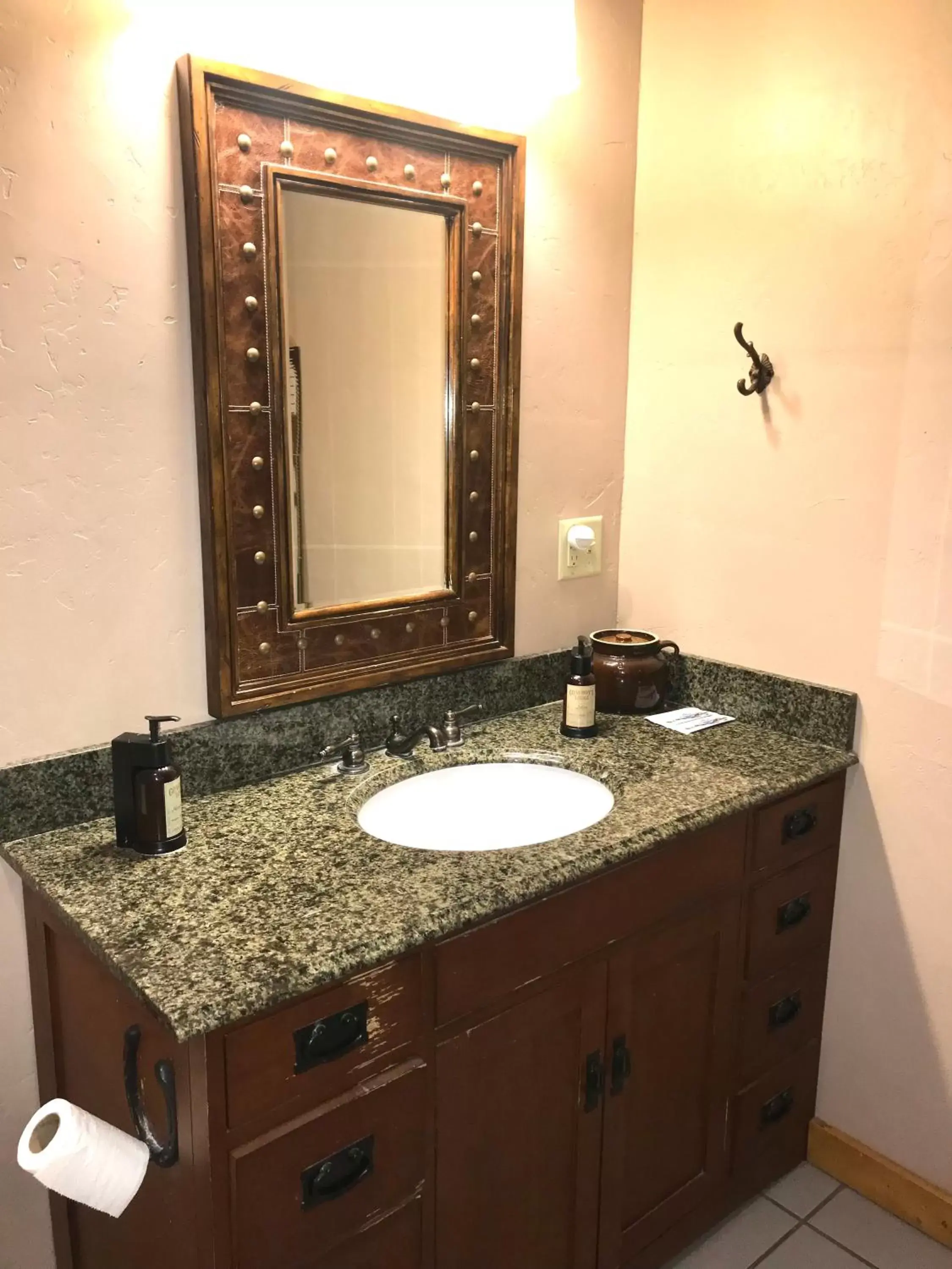 Bathroom in Cowboy's Lodge