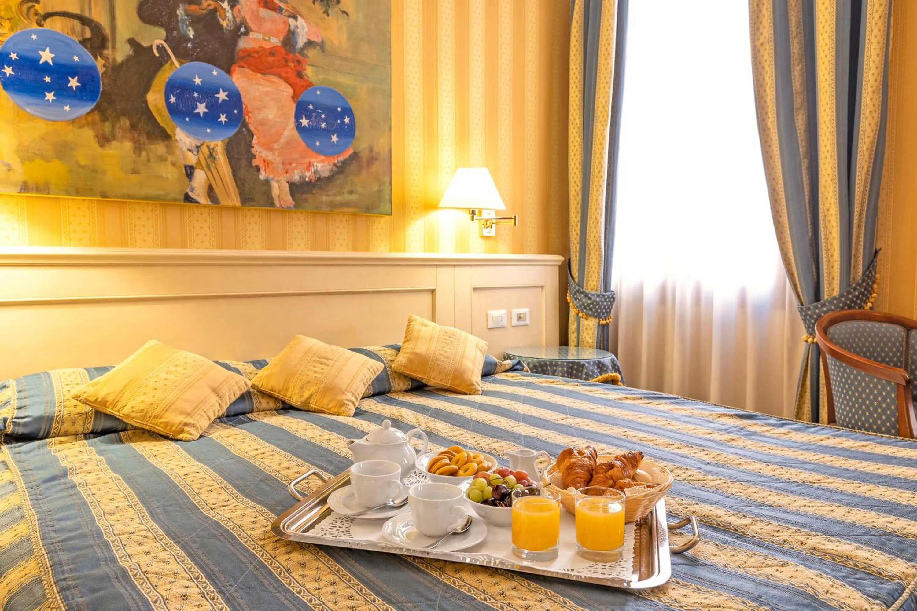 Bedroom, Bed in Hotel Bella Venezia