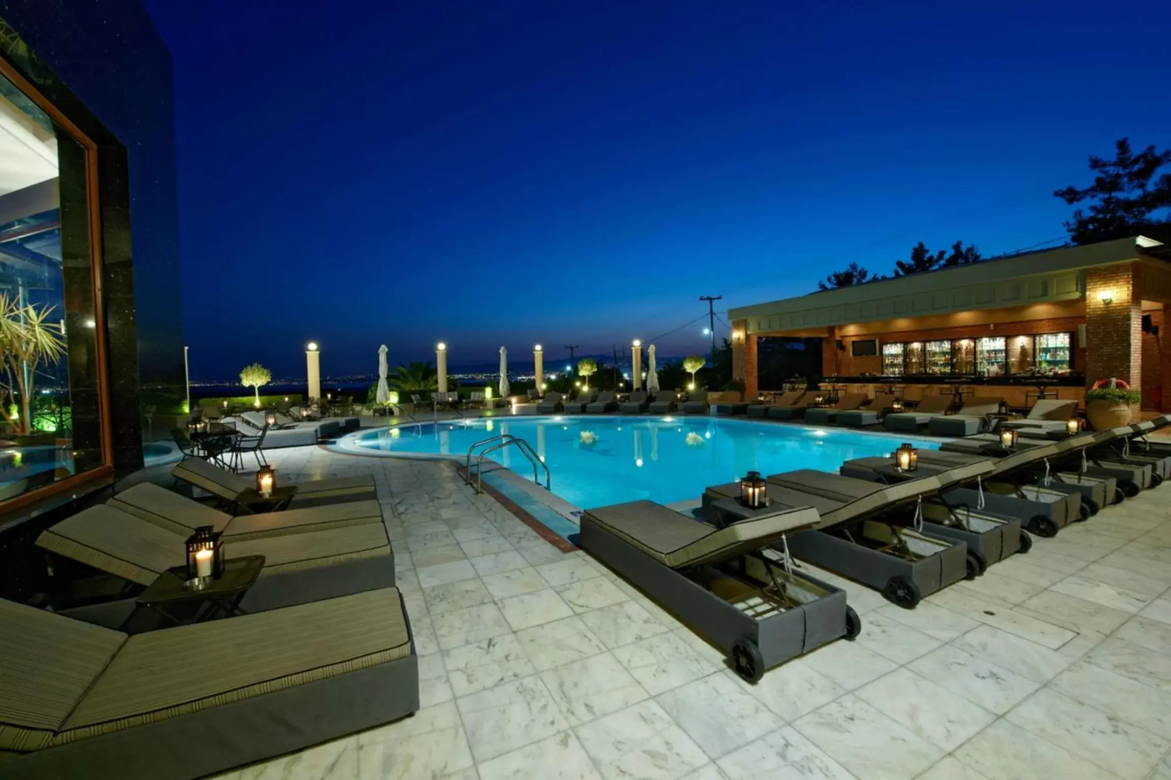 Night, Swimming Pool in Royal Hotel Thessaloniki