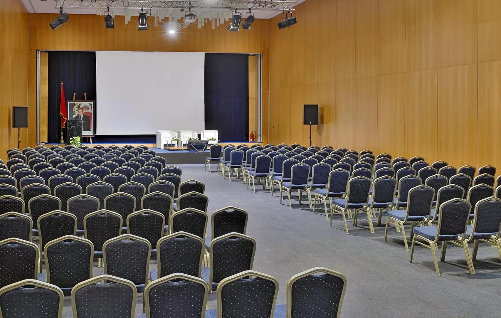 Banquet/Function facilities in L' Amphitrite Palace Beach Resort & Spa