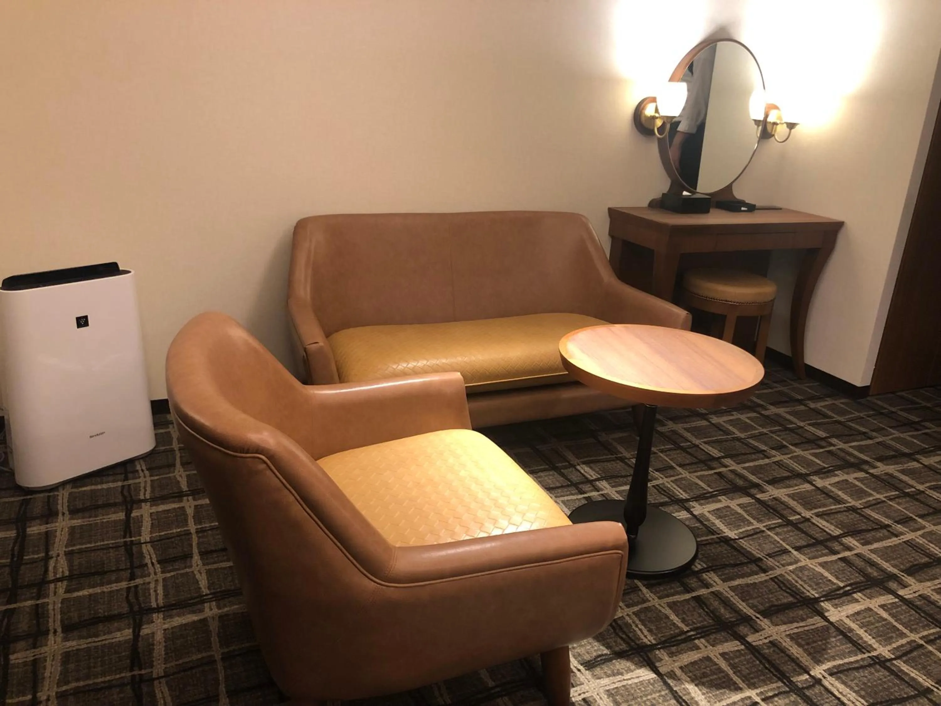 Living room in Kobe Luminous Hotel Sannomiya