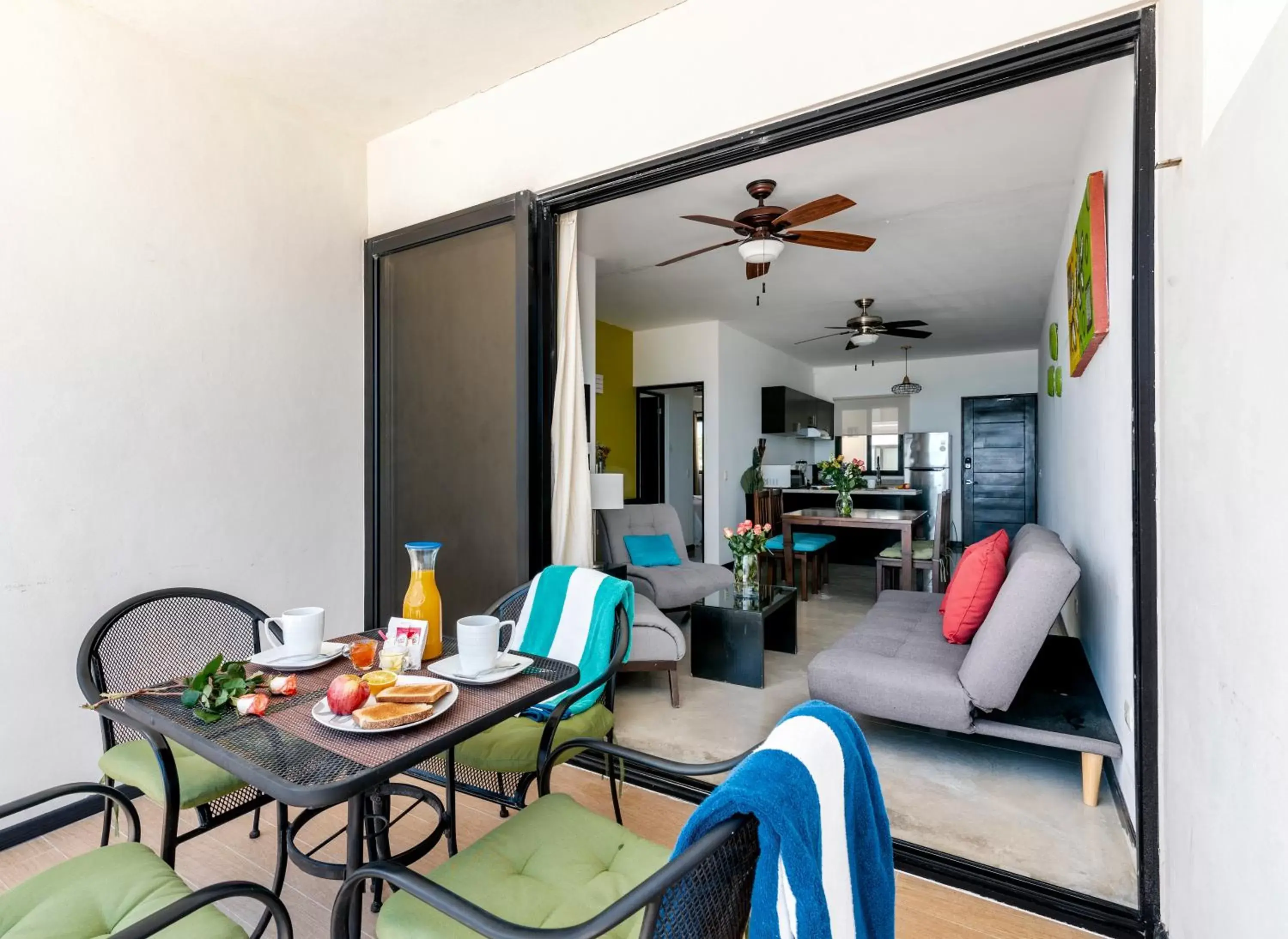 Balcony/Terrace in Vela's Condos Ocean Front