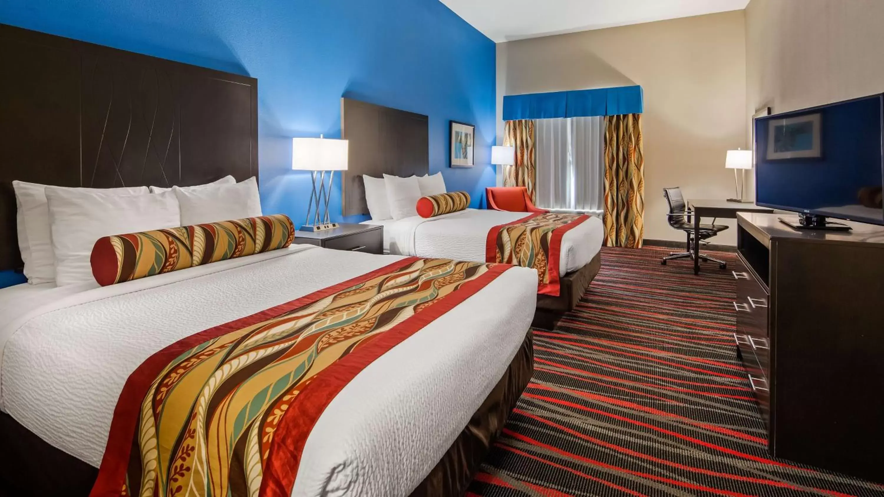 Photo of the whole room, Bed in Best Western Plus Tech Medical Center Inn Photo of the whole room, Bed in Best Western Plus Tech Medical Center Inn
