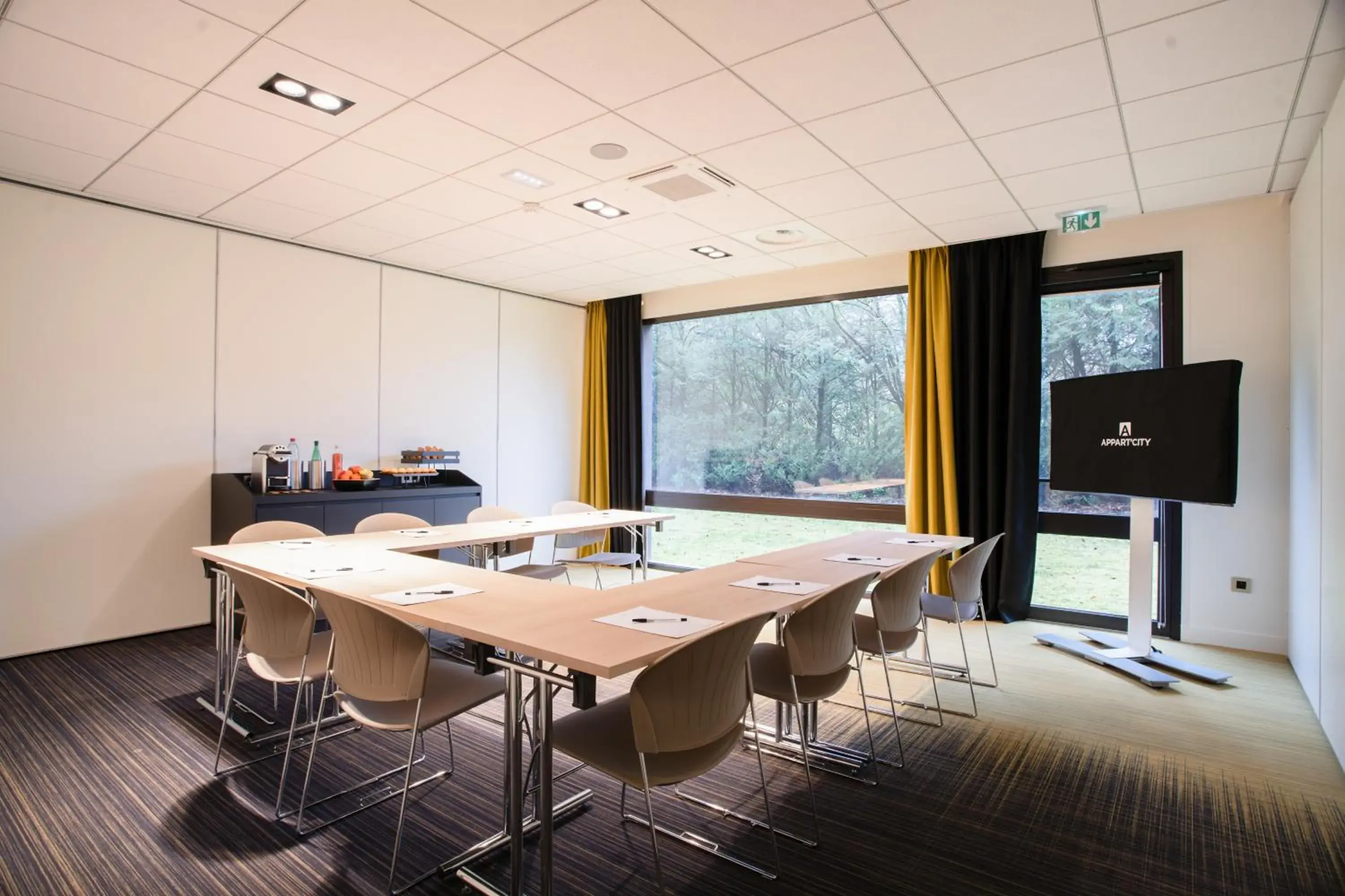 Meeting/conference room in Park & Suites Elégance Genève-Ferney Voltaire