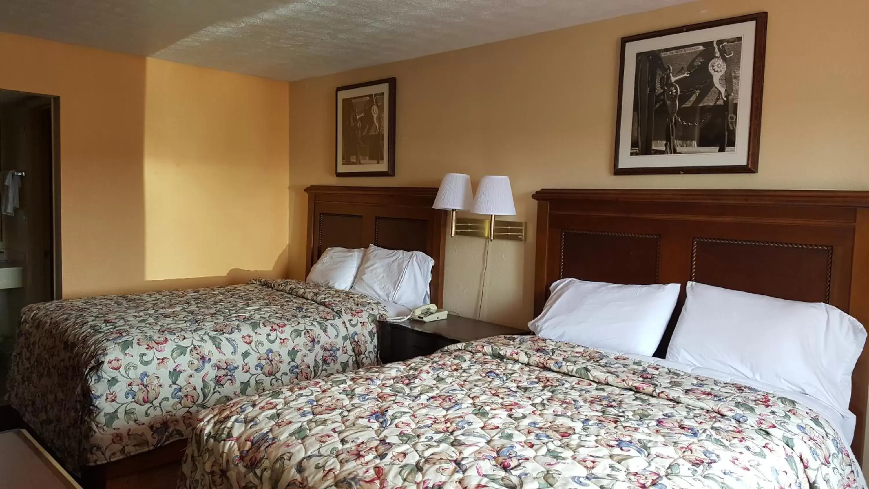 Bed in Garden Inn and Extended Stay Bed in Garden Inn and Extended Stay