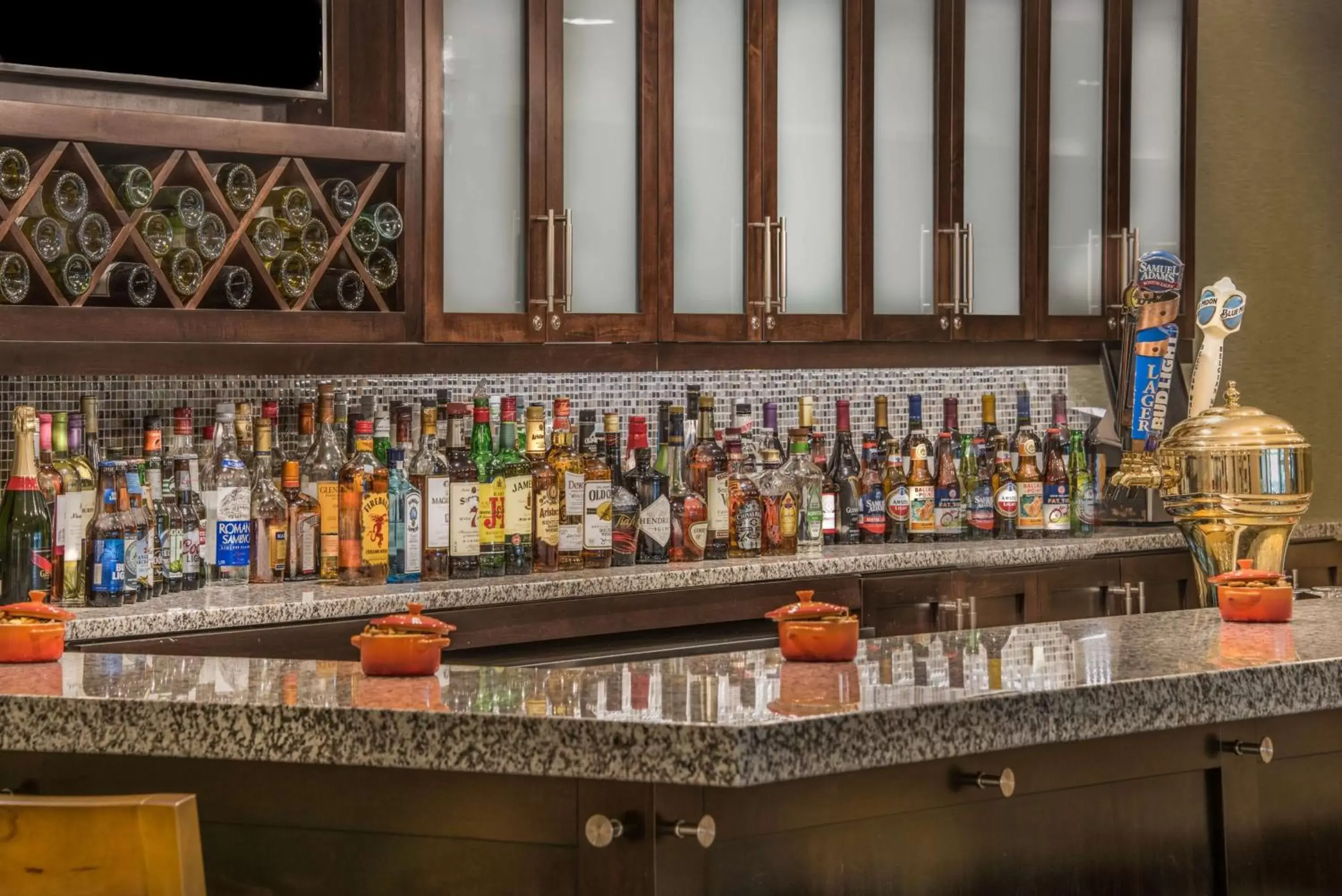 Lounge or bar in Hilton Garden Inn Reagan National Airport