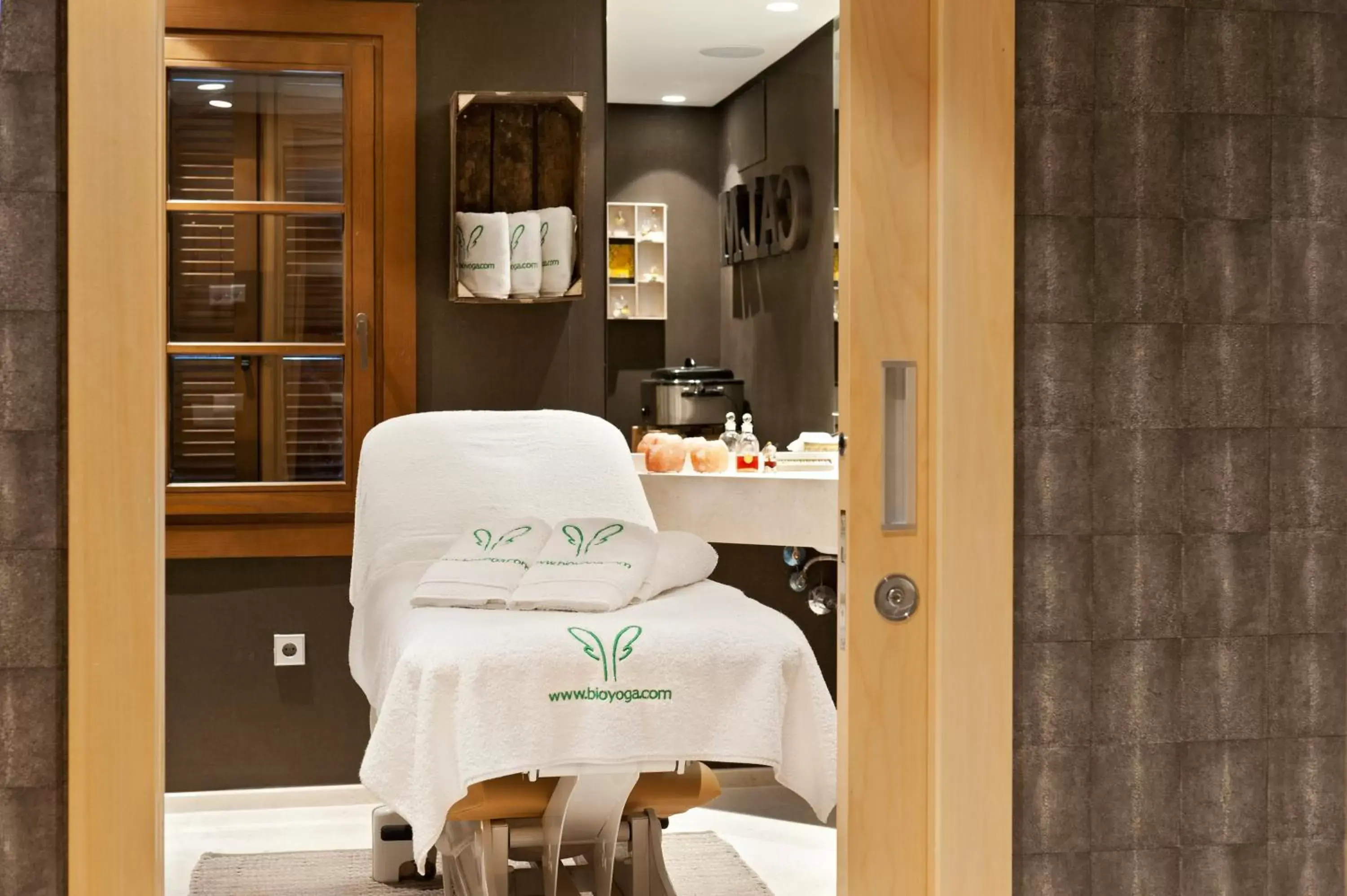 Massage, Spa/Wellness in El Lodge, Ski & Spa