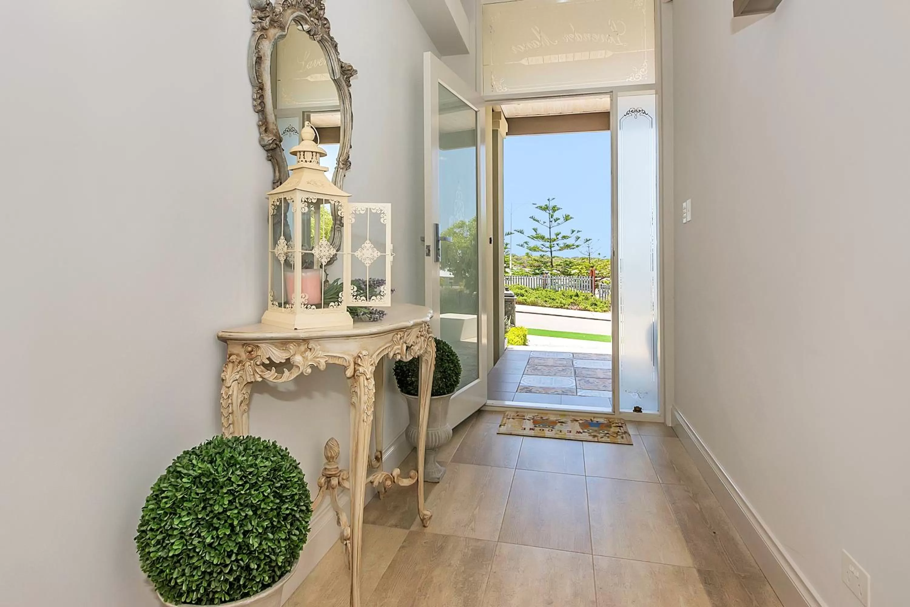 Facade/entrance in Lavender Manor BnB