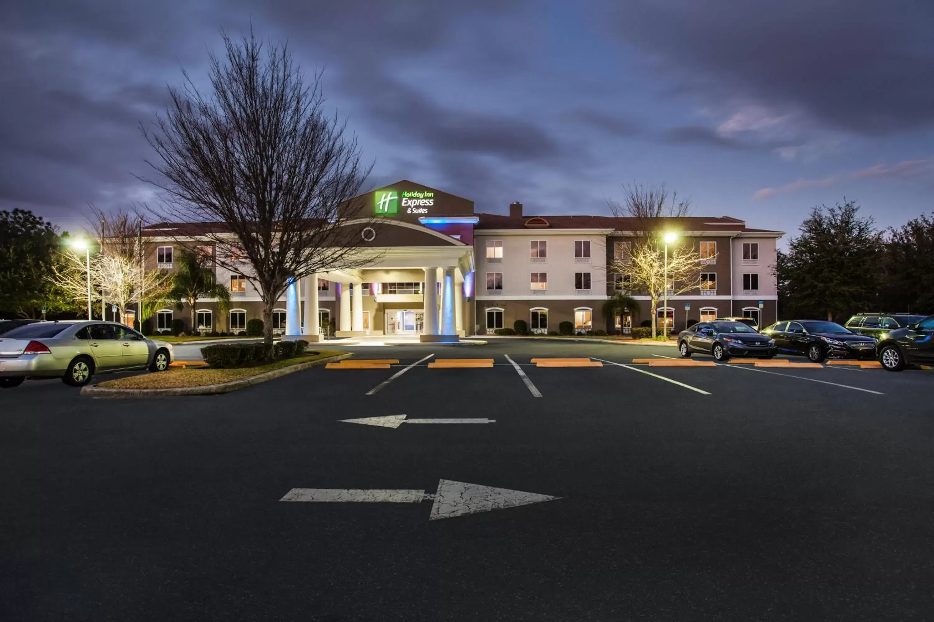 Property Building in Holiday Inn Express Hotel & Suites Inverness, an IHG Hotel