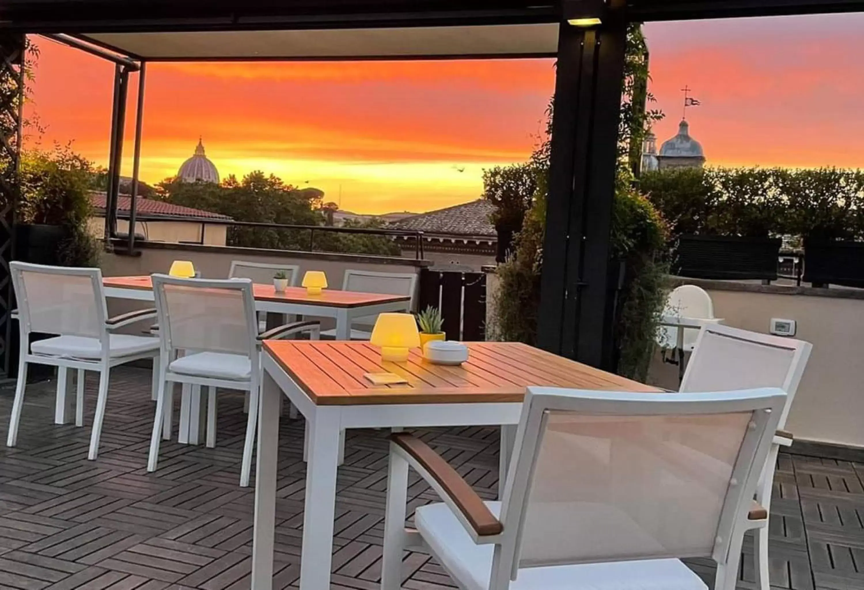 Restaurant/places to eat, Sunrise/Sunset in Hotel Indigo Rome - St. George, an IHG Hotel