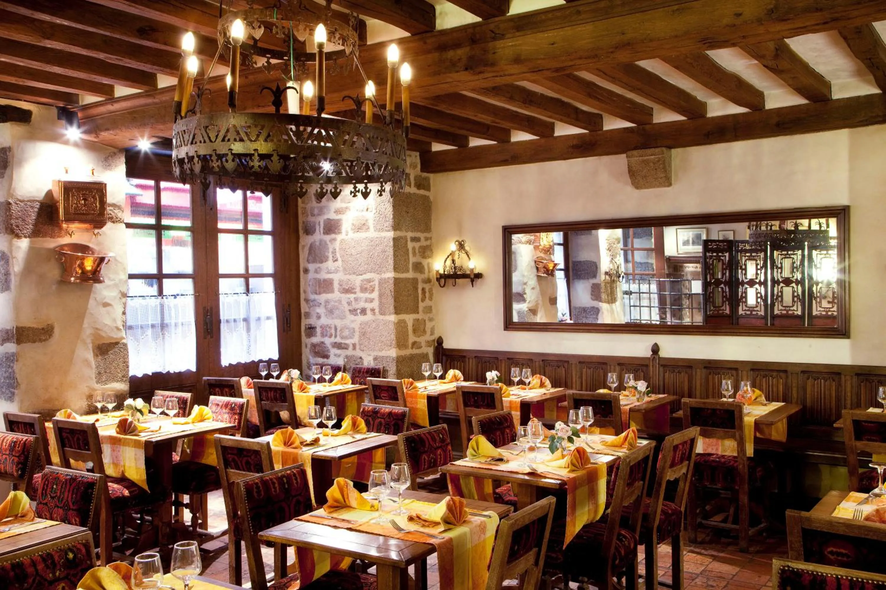 Restaurant/places to eat in Auberge Saint Pierre