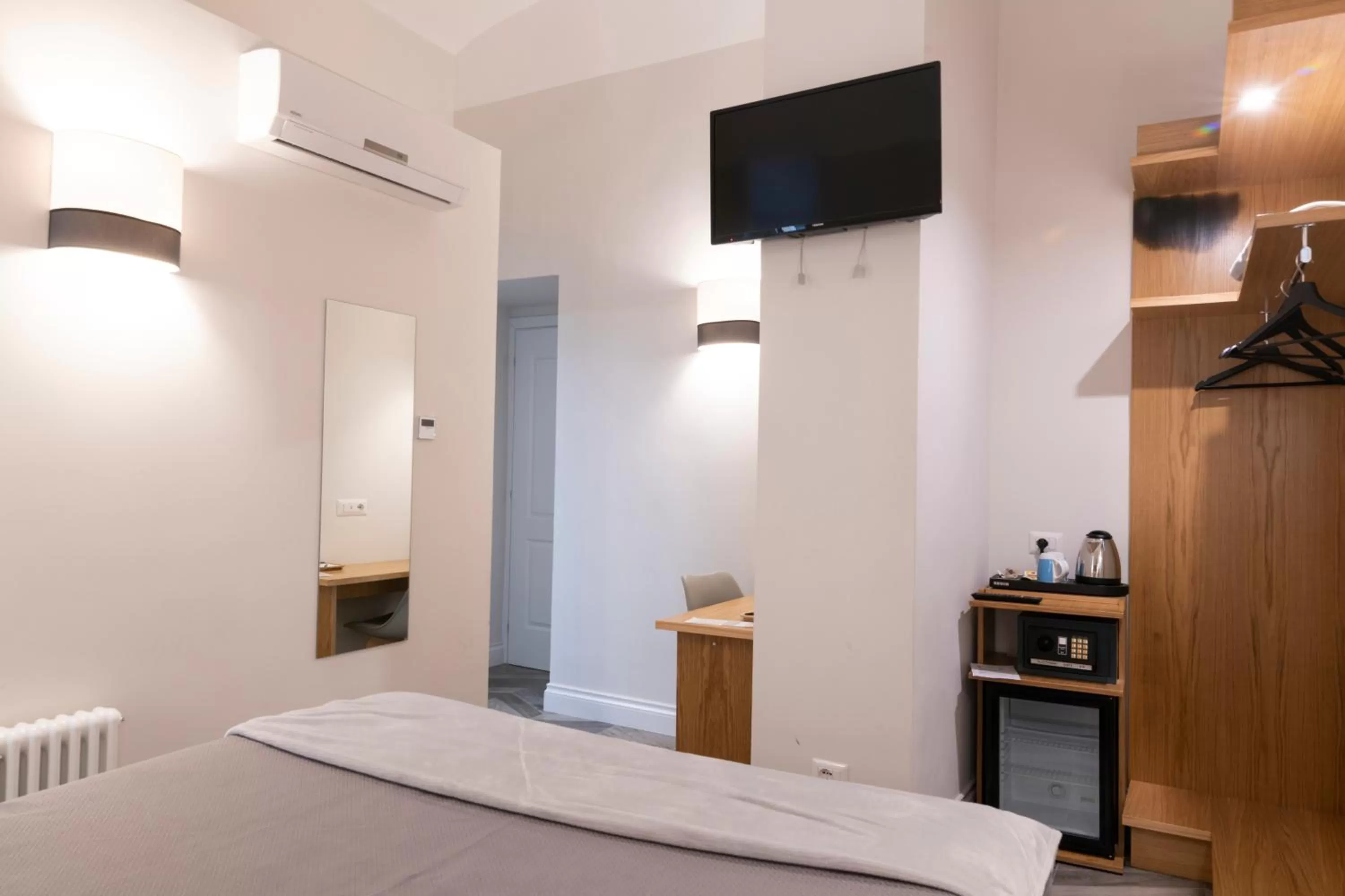 TV and multimedia, Bed in Eccelso Hotel