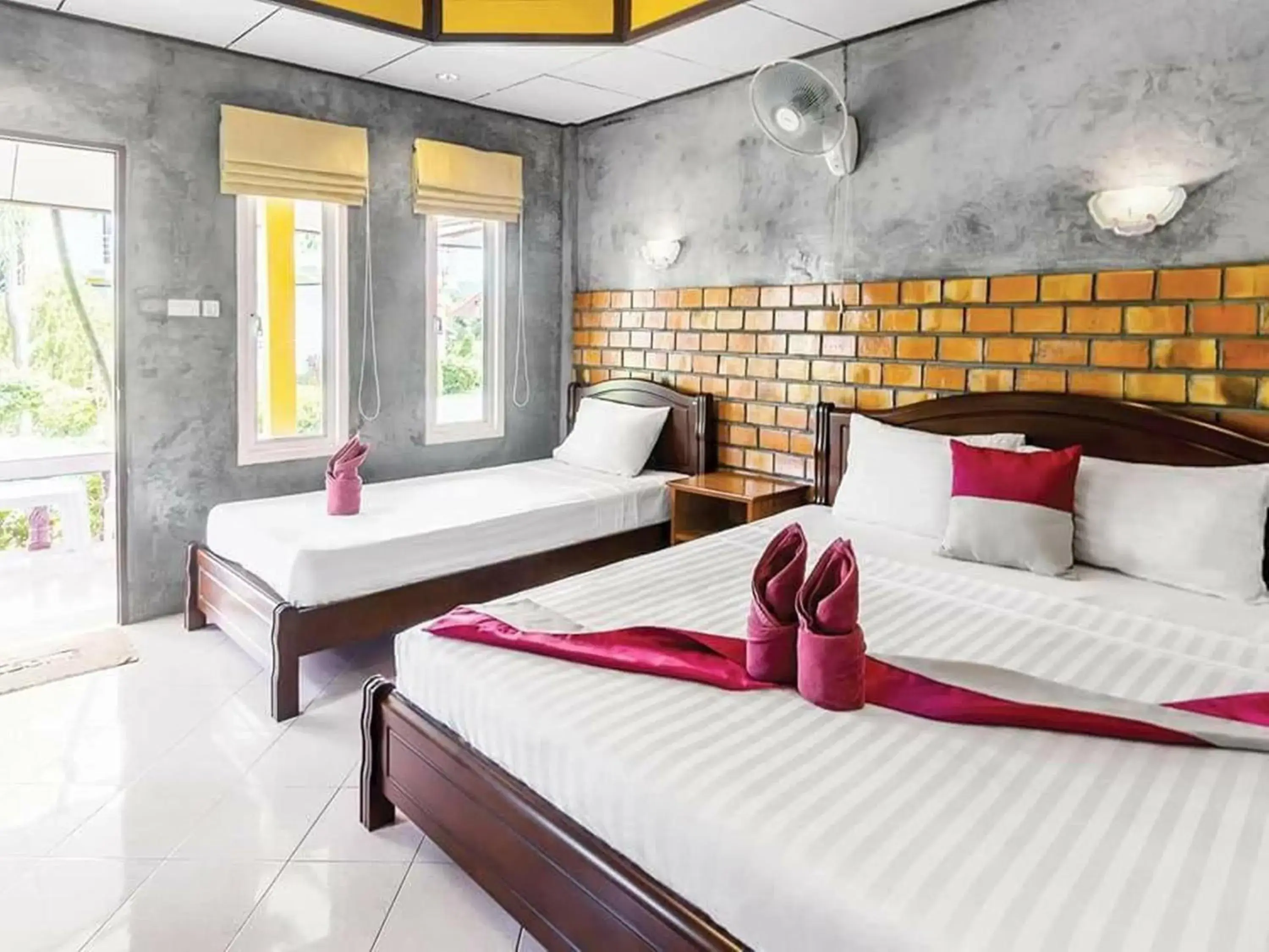 Bed in Lanta New Beach Bungalows - SHA Plus