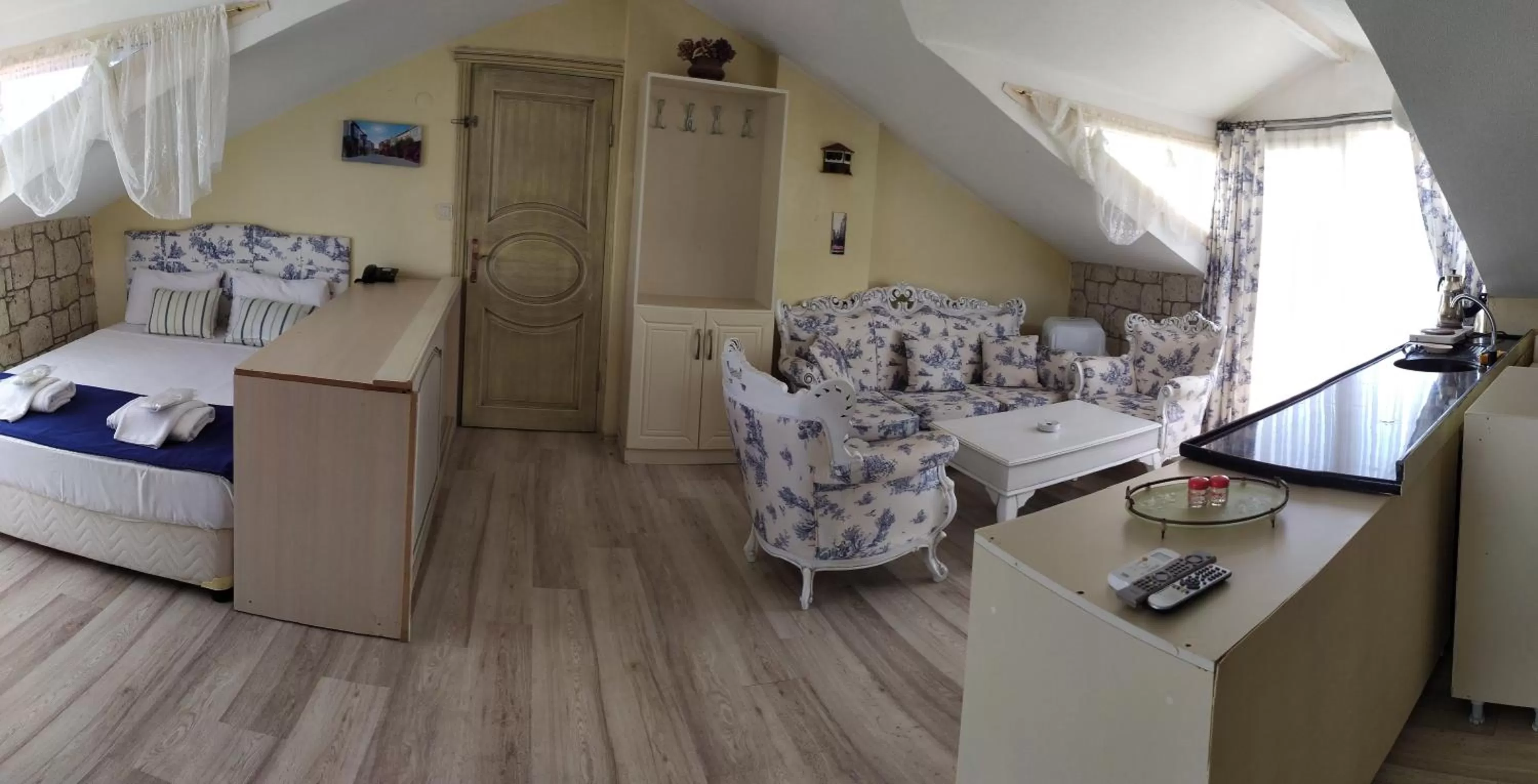 Seating Area in Dolina Hotel