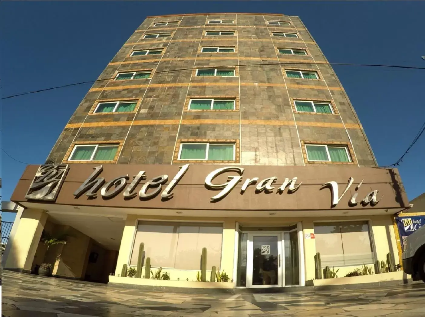 Facade/entrance, Property Building in Hotel Gran Via - Centro