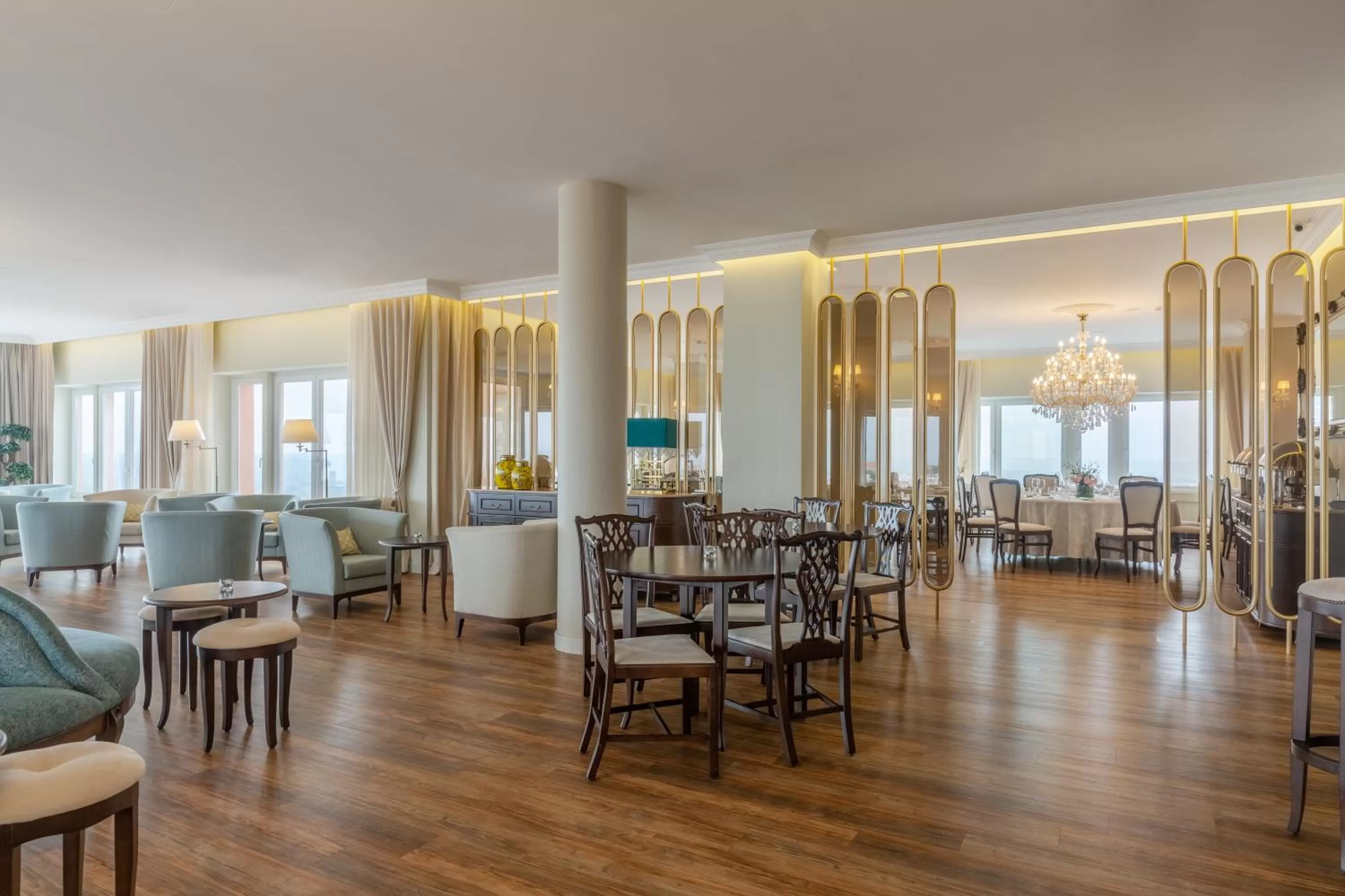 Restaurant/places to eat in Luna Hotel Turismo