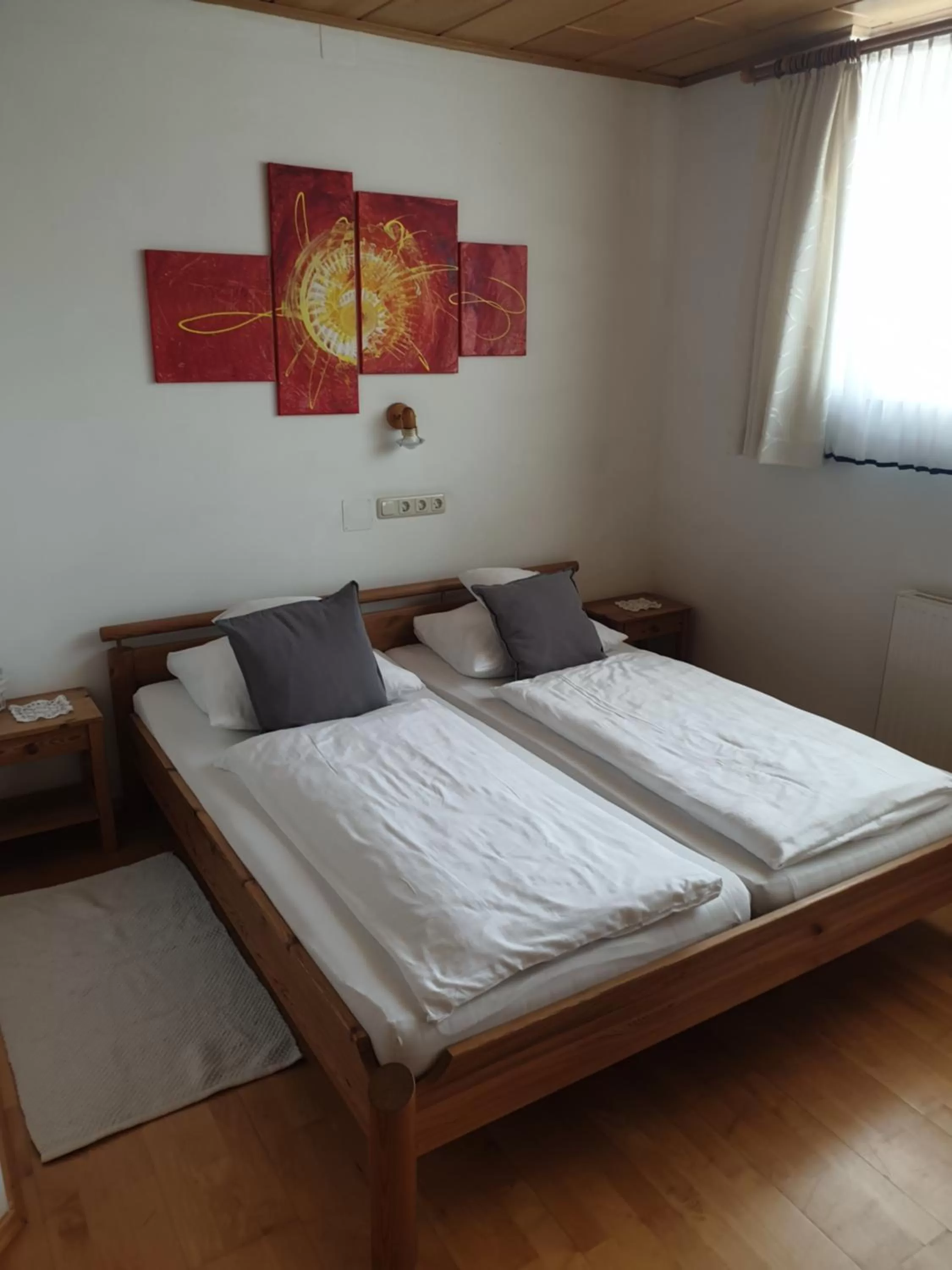 Property building, Bed in Bergführerhaus