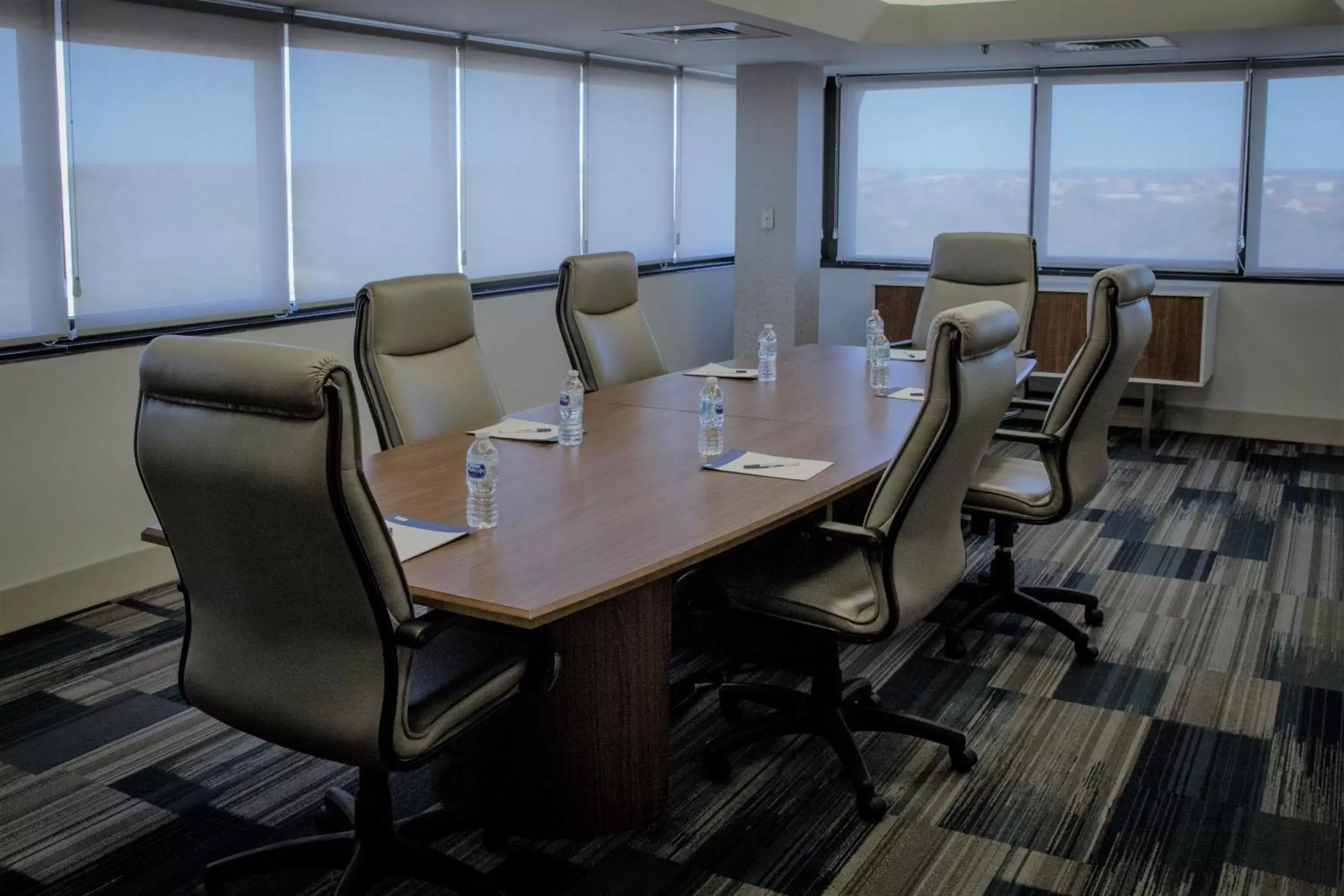 Meeting/conference room in Holiday Inn Express - San Antonio Airport, an IHG Hotel