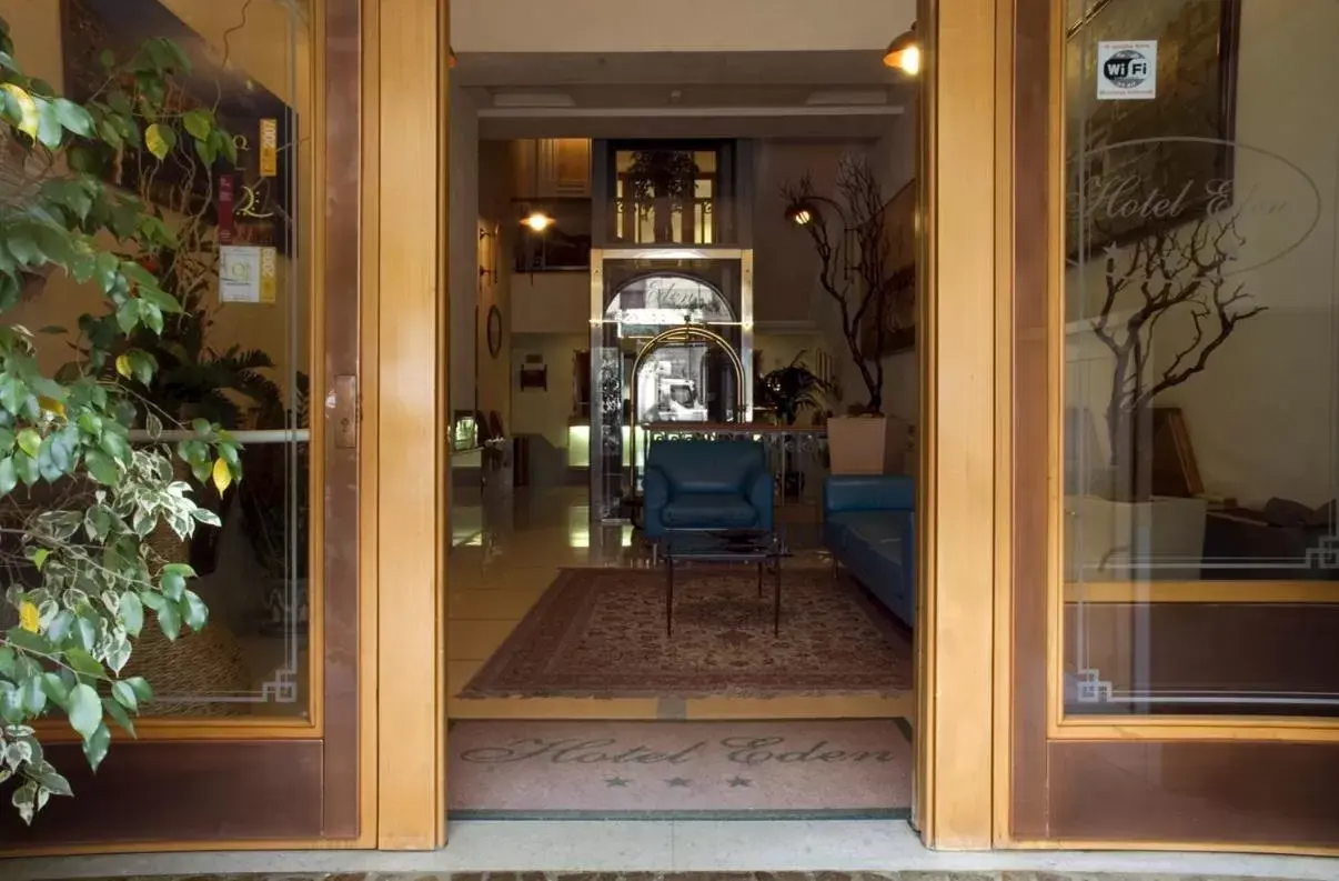 Facade/entrance in Hotel Eden Facade/entrance in Hotel Eden