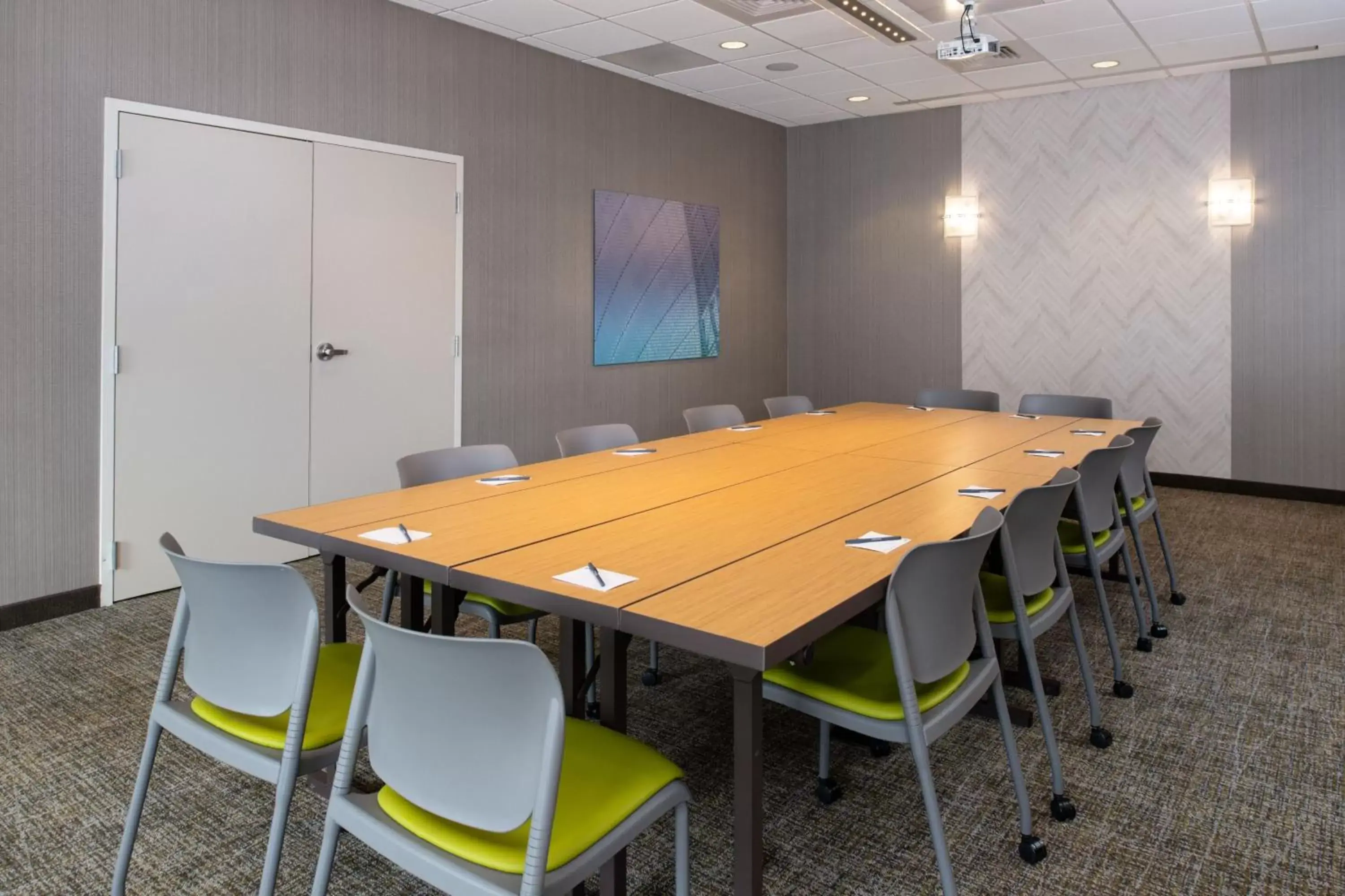 Meeting/conference room in SpringHill Suites by Marriott Greensboro Airport