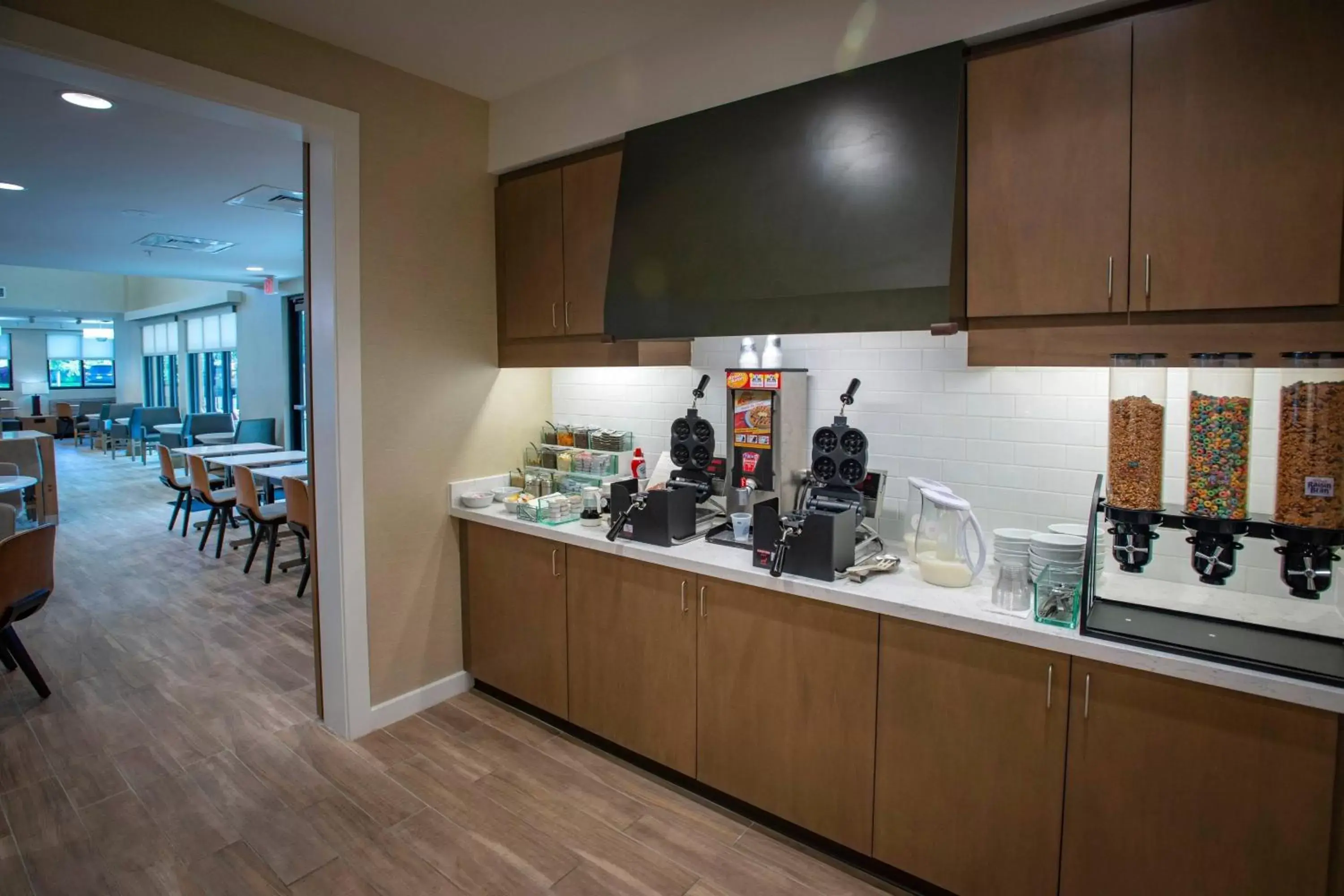 Breakfast, Restaurant/Places to Eat in Residence Inn by Marriott Pensacola Airport/Medical Center