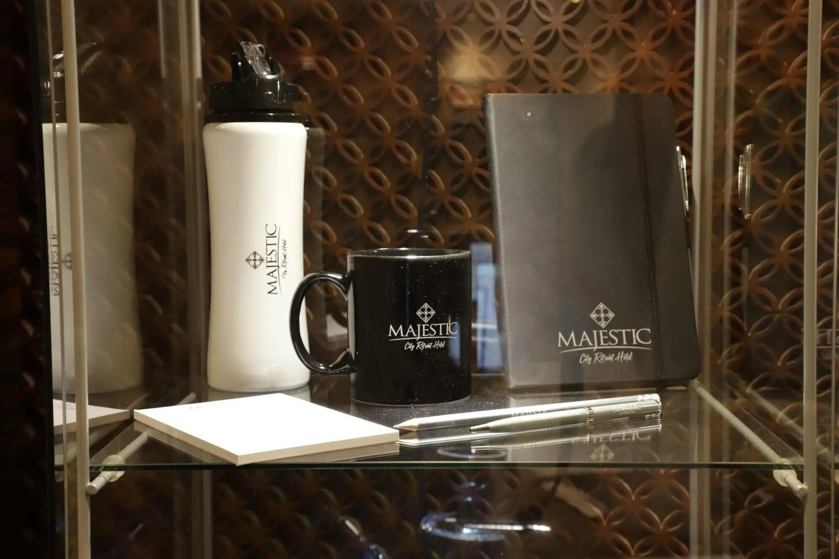 On-site shops in Majestic City Retreat Hotel