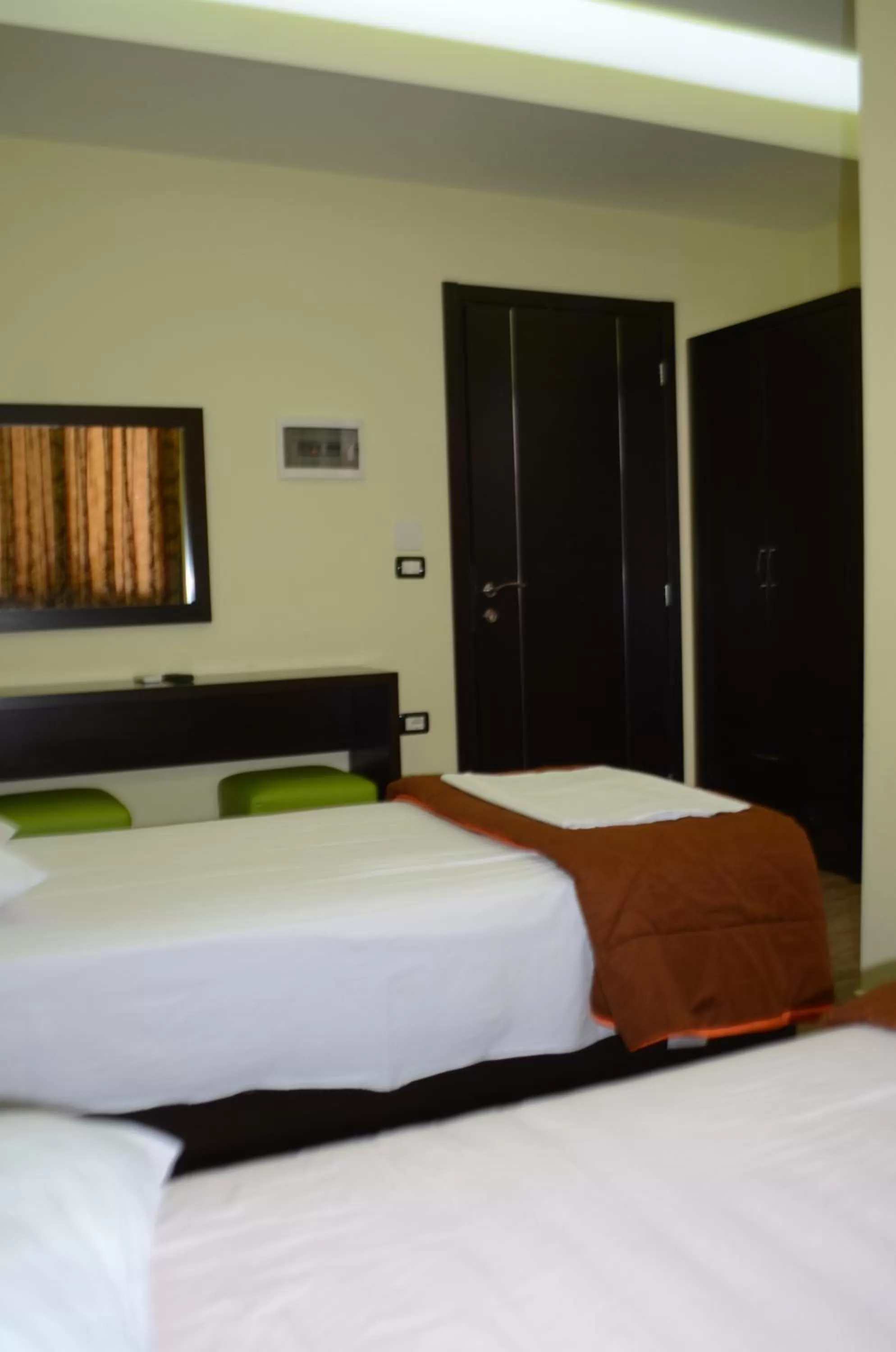 Deluxe Double Room (1 adult + 1 child) in Hotel Magic