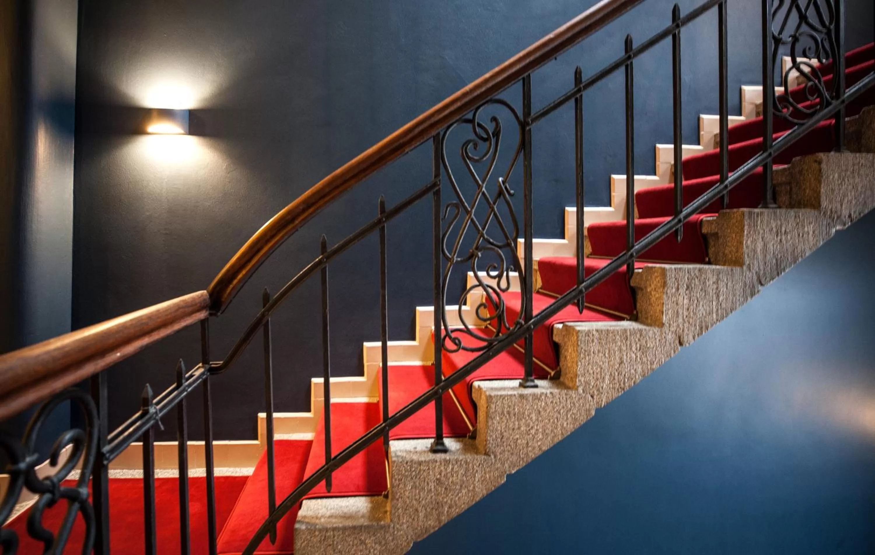 Property building in Palace St. George