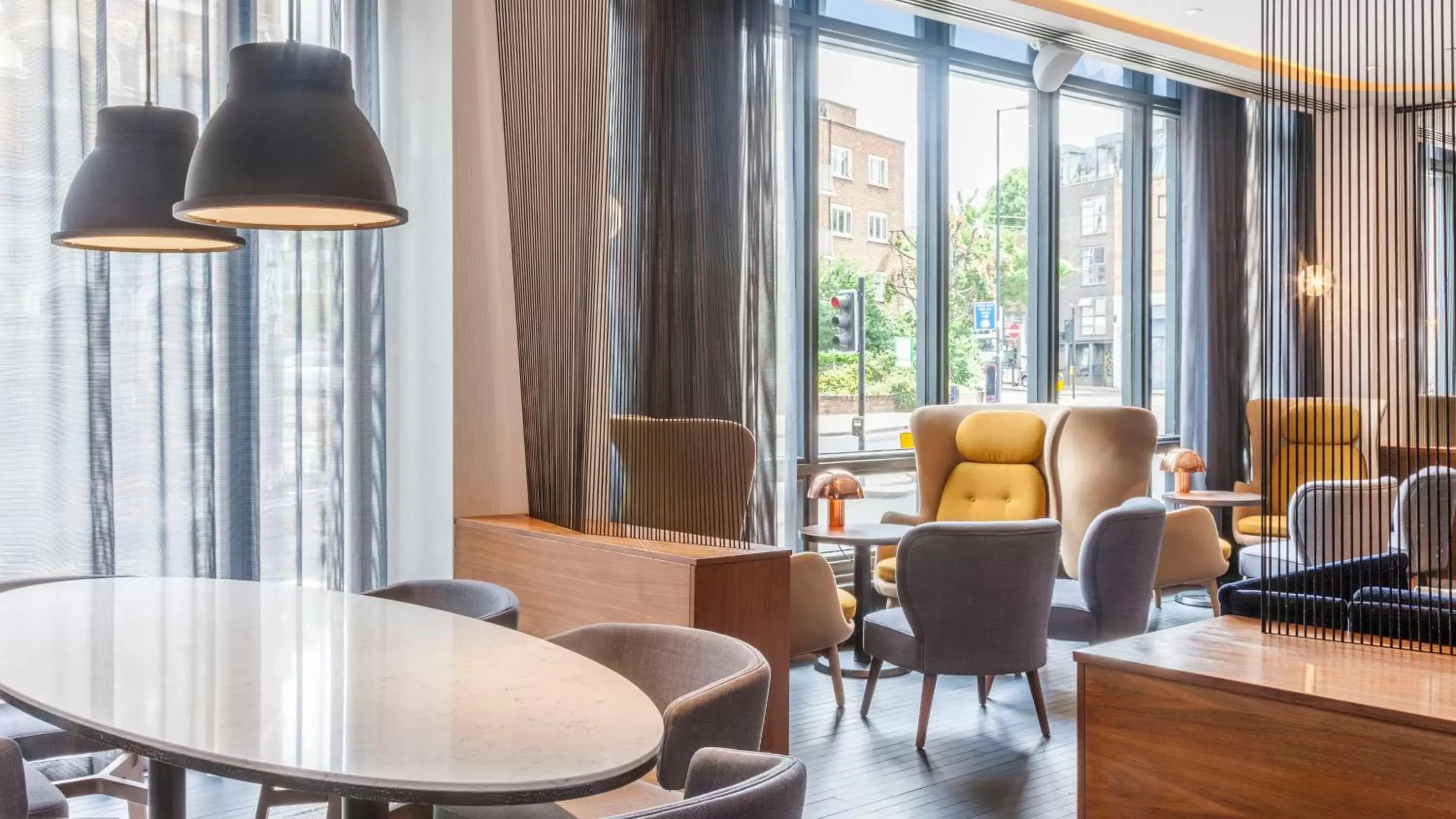 Lounge or bar, Seating Area in Crowne Plaza London Kings Cross, an IHG Hotel