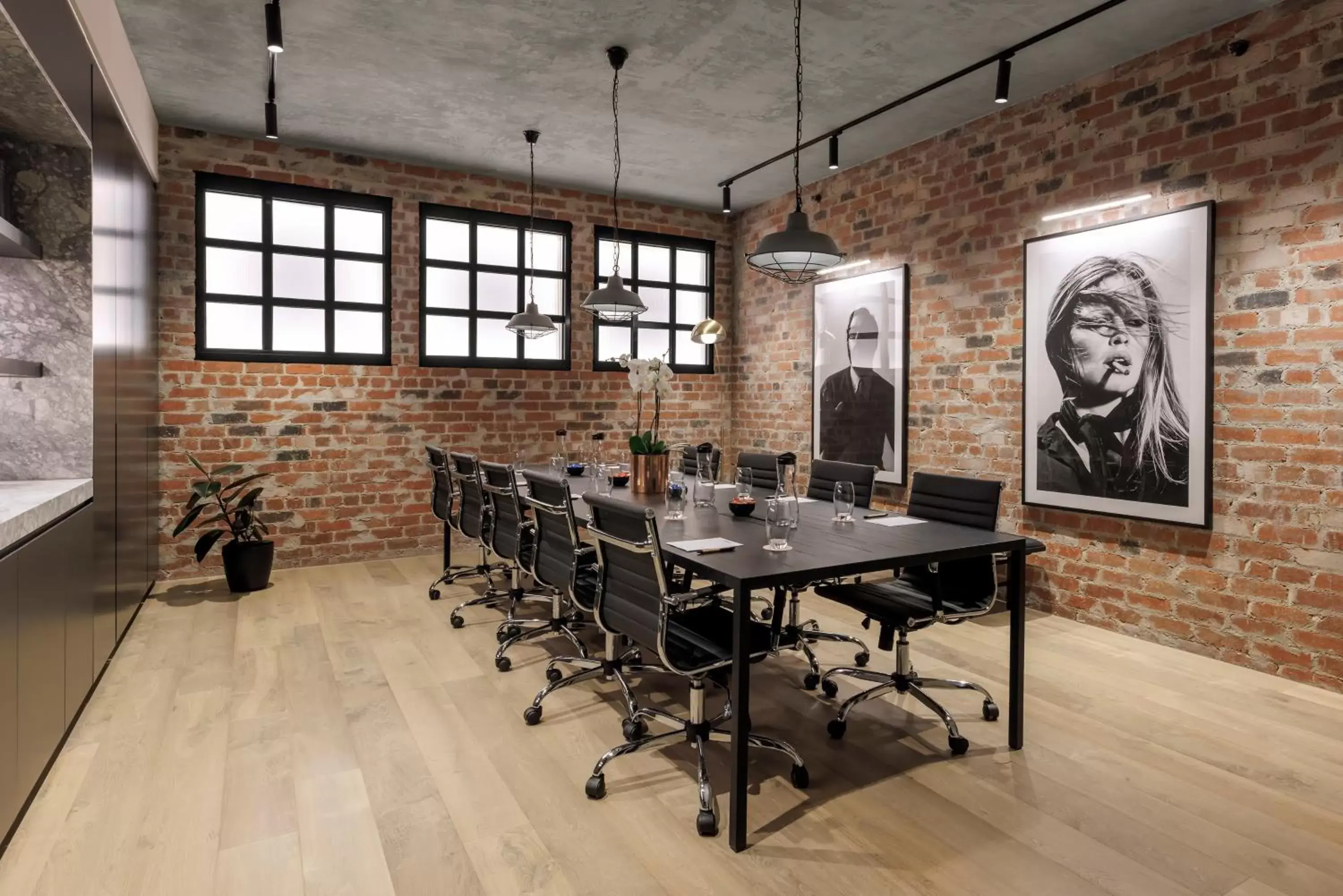 Meeting/conference room in Veriu Collingwood