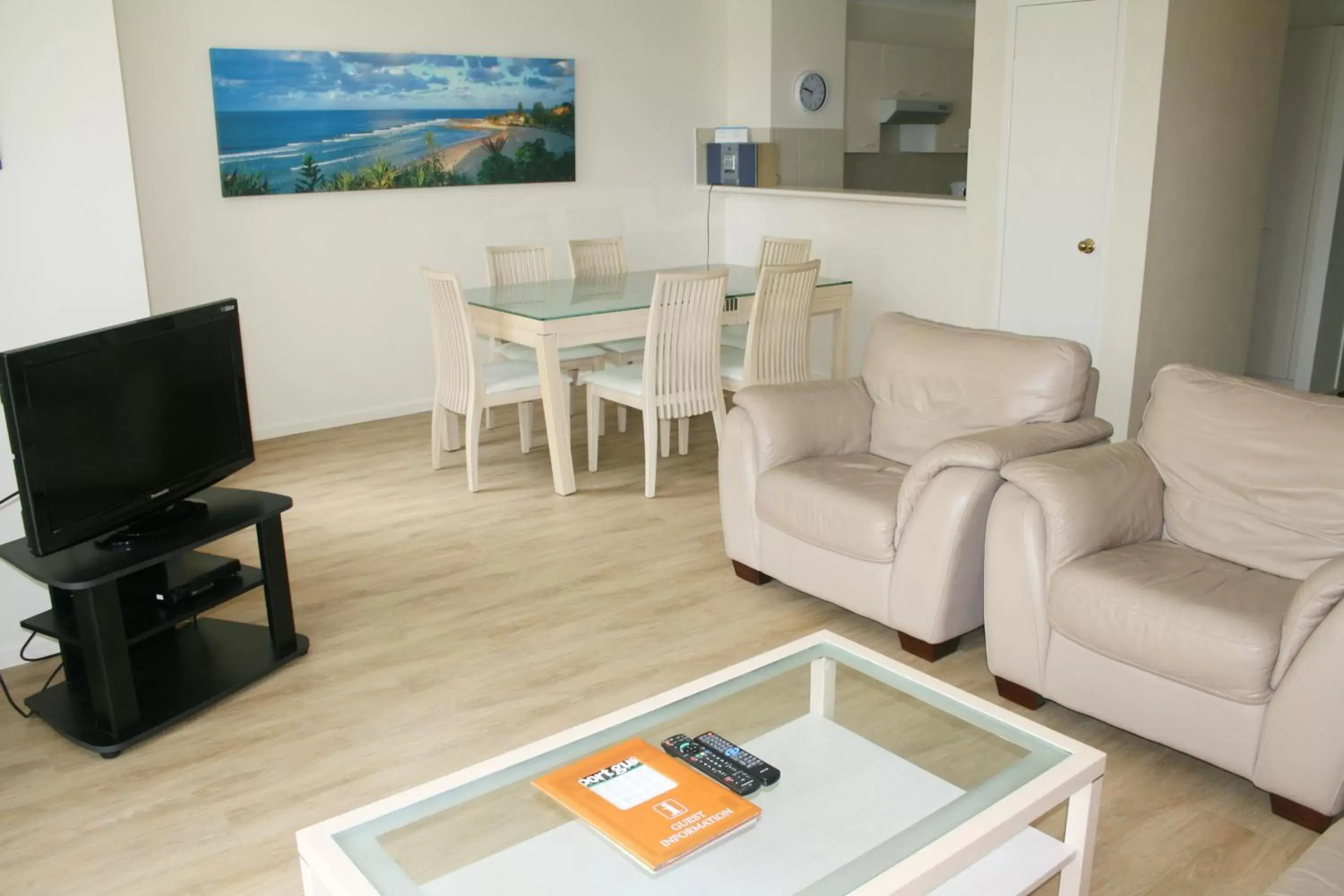 Deluxe Two-Bedroom Apartment - No Air Conditioning in The Bay Apartments Coolangatta Deluxe Two-Bedroom Apartment - No Air Conditioning in The Bay Apartments Coolangatta