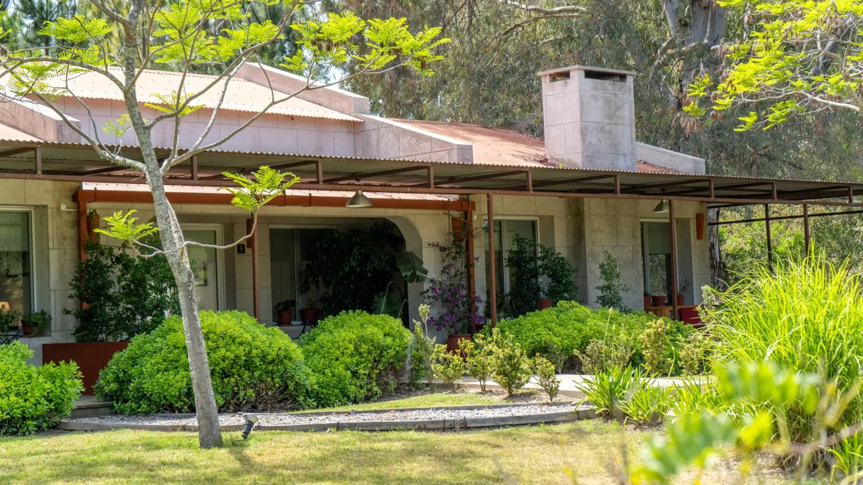 Property building in Suites Camacho