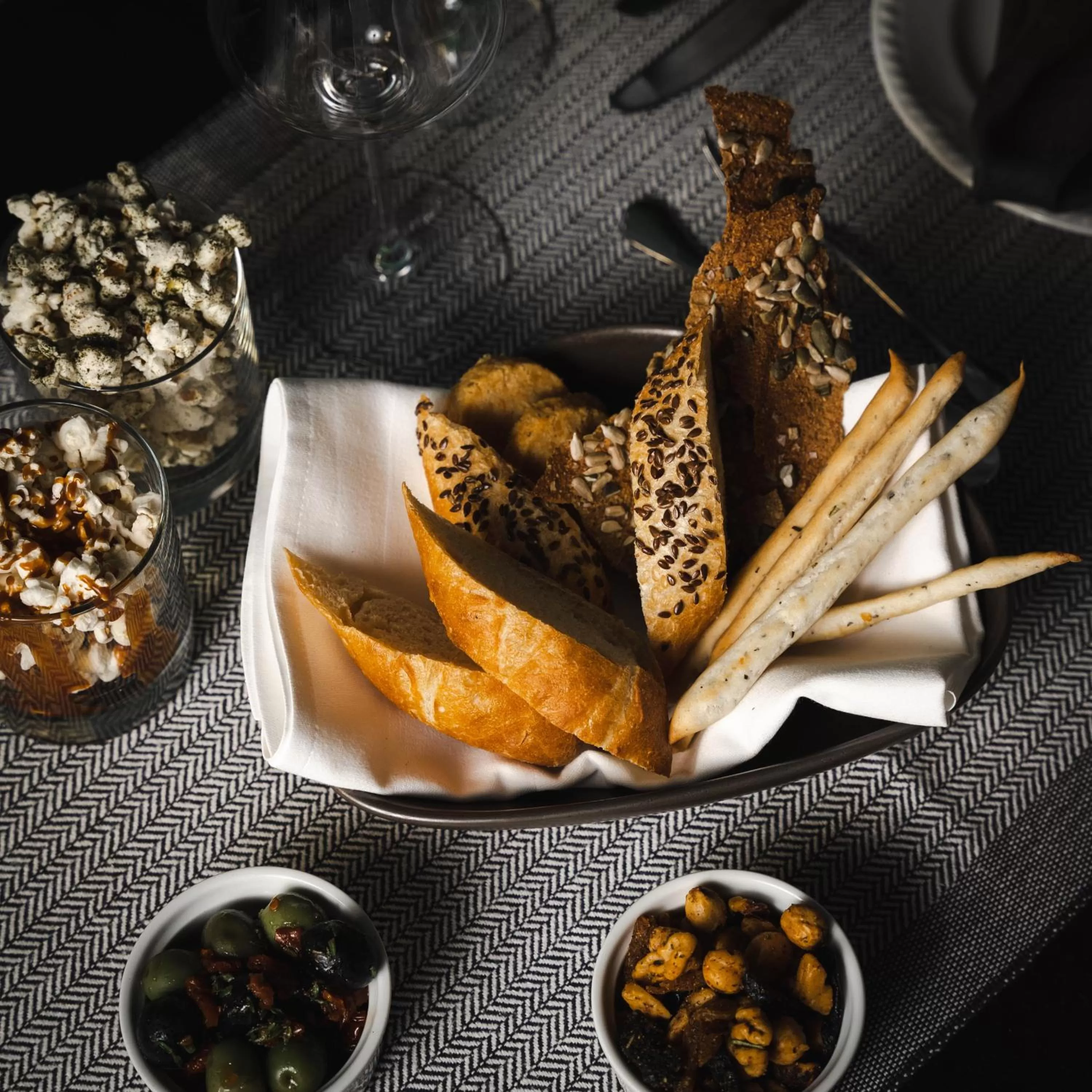 Restaurant/places to eat in Neiburgs Hotel