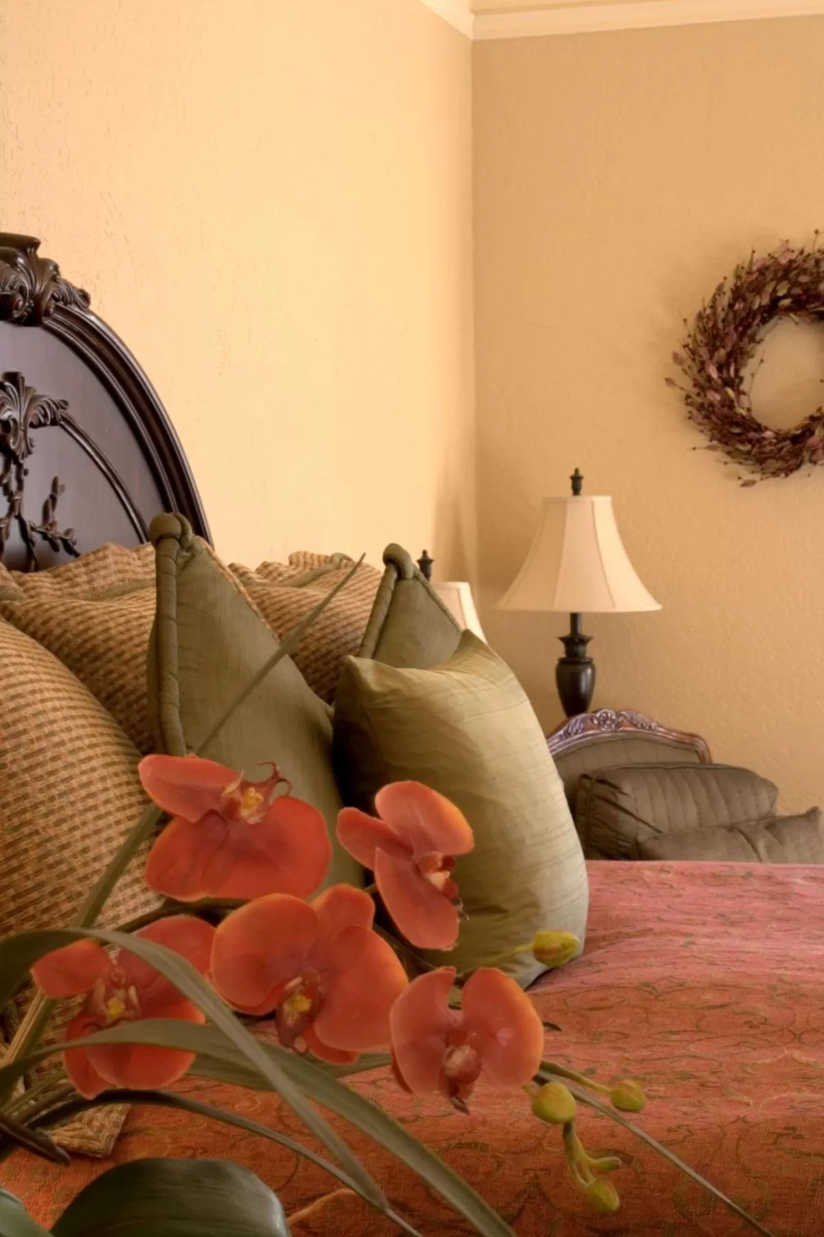 Bedroom, Bed in Winchester Inn