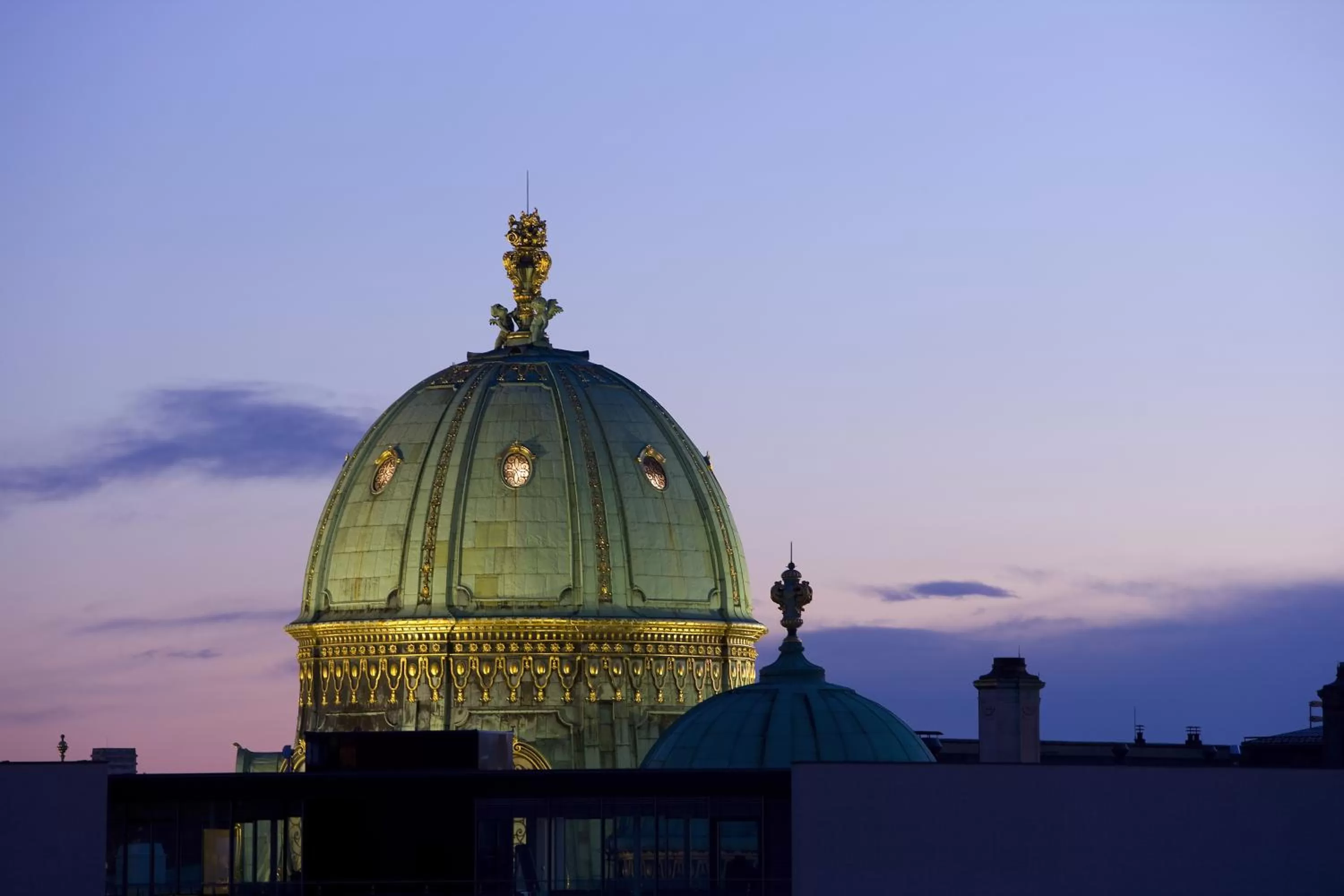 Nearby landmark in Steigenberger Hotel Herrenhof