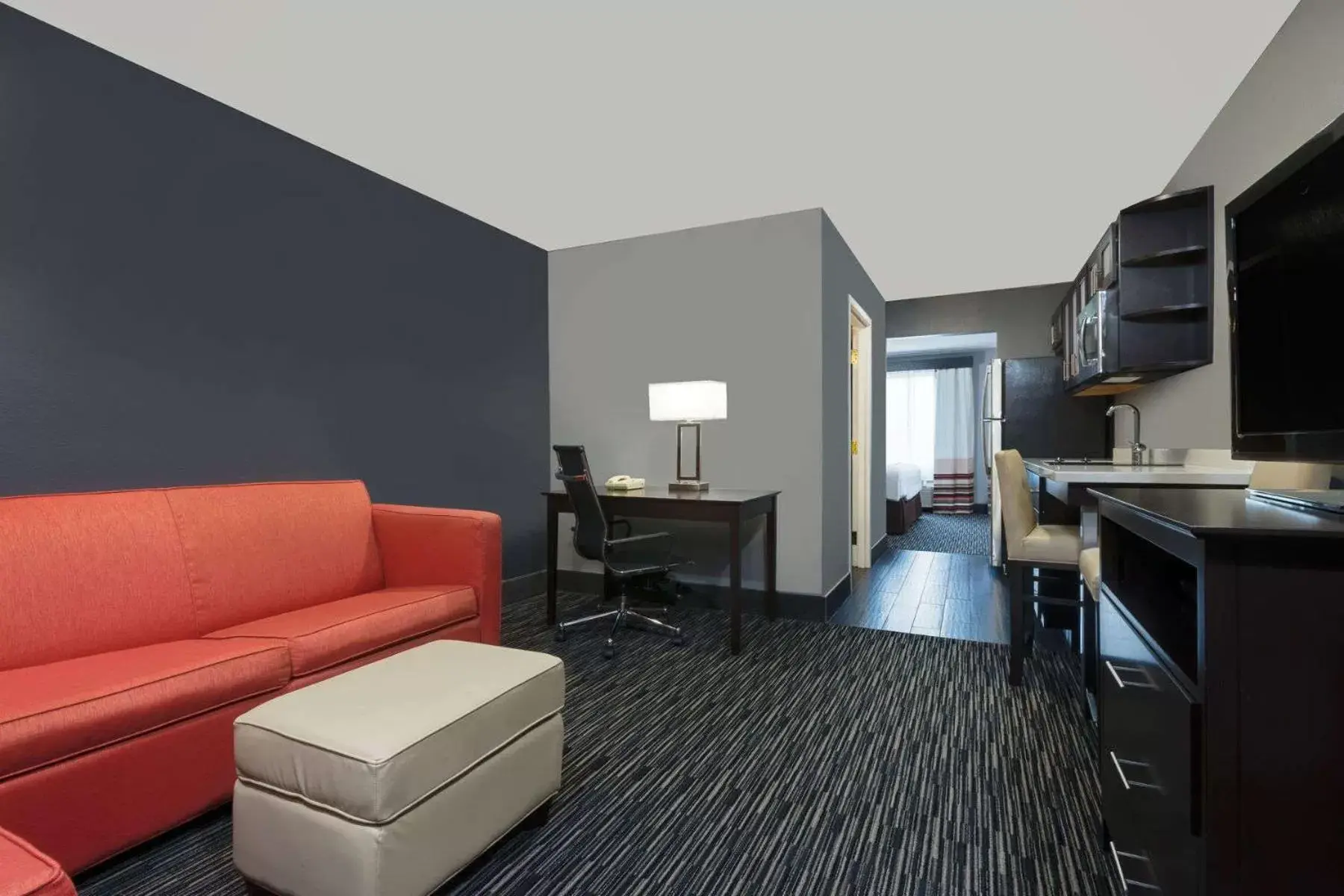 TV and multimedia, Seating Area in Hawthorn Suites by Wyndham Columbus West