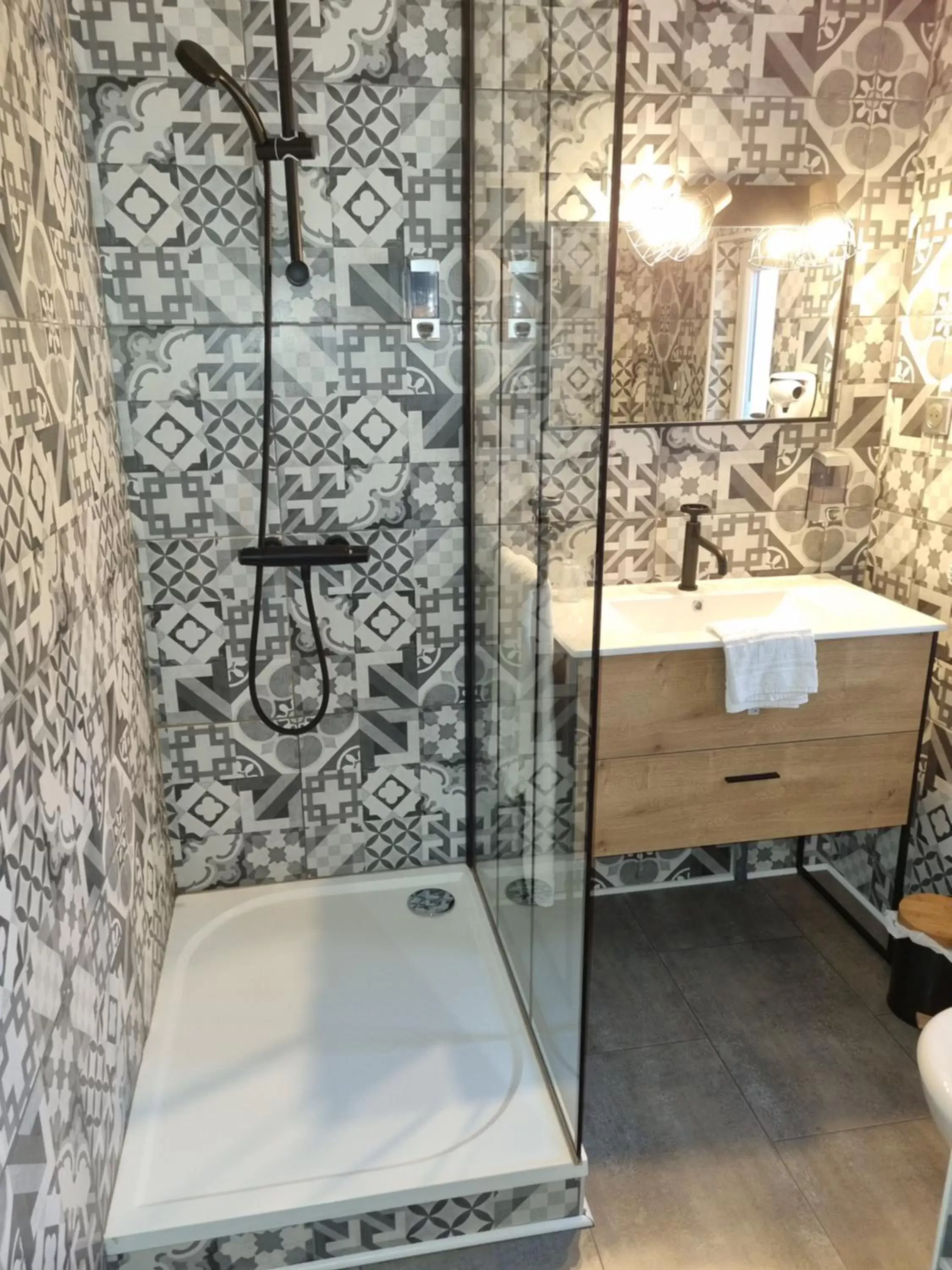 Bathroom in Hotel Café de la Gare