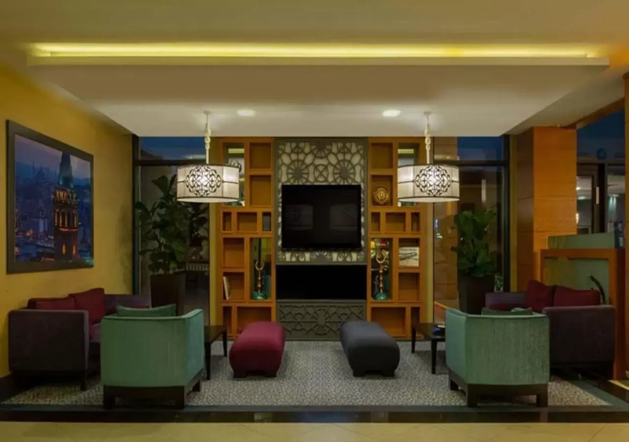 Living room in Dosso Dossi Hotels Golden Horn