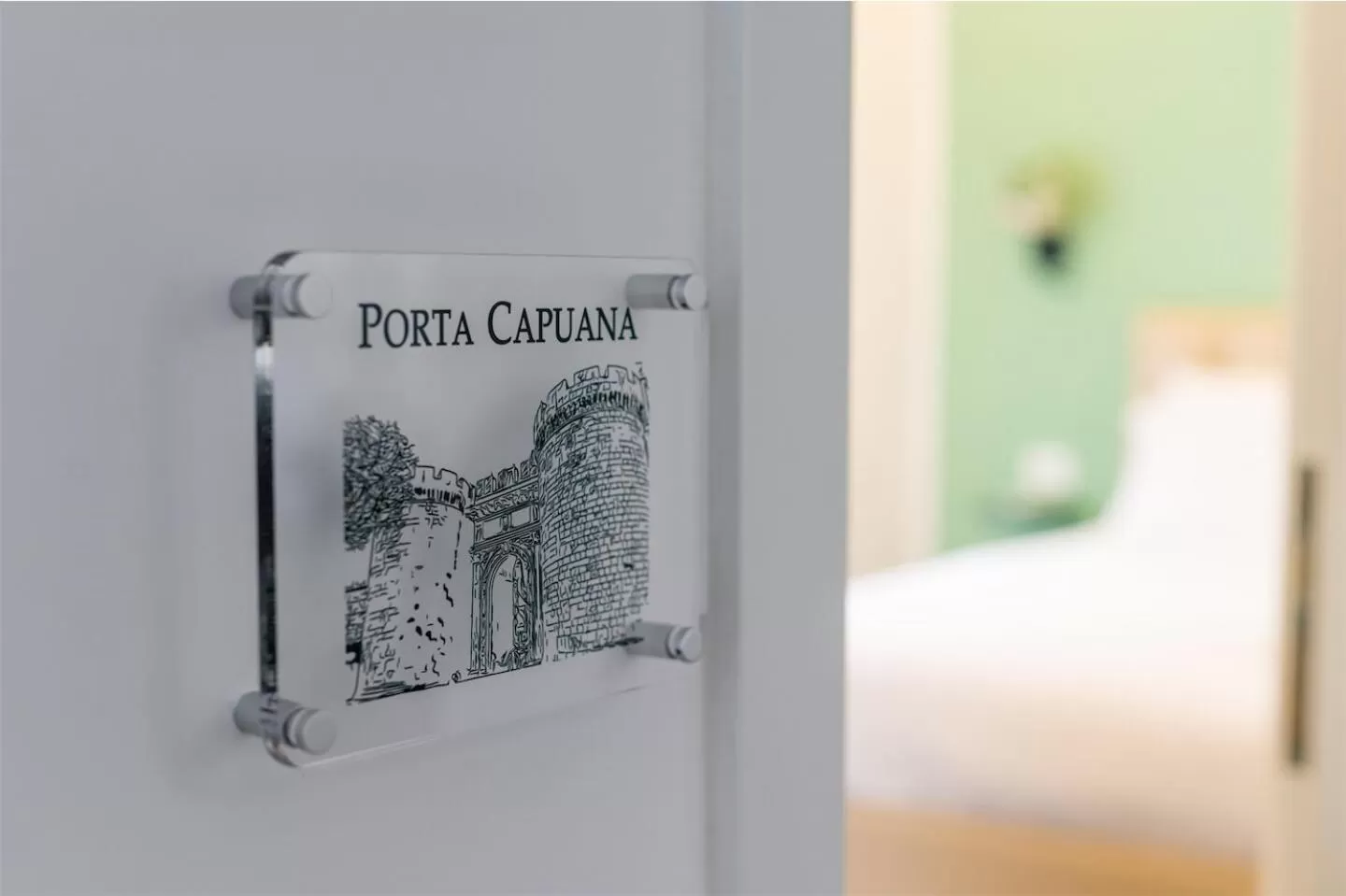 Logo/Certificate/Sign in Le Porte di Partenope