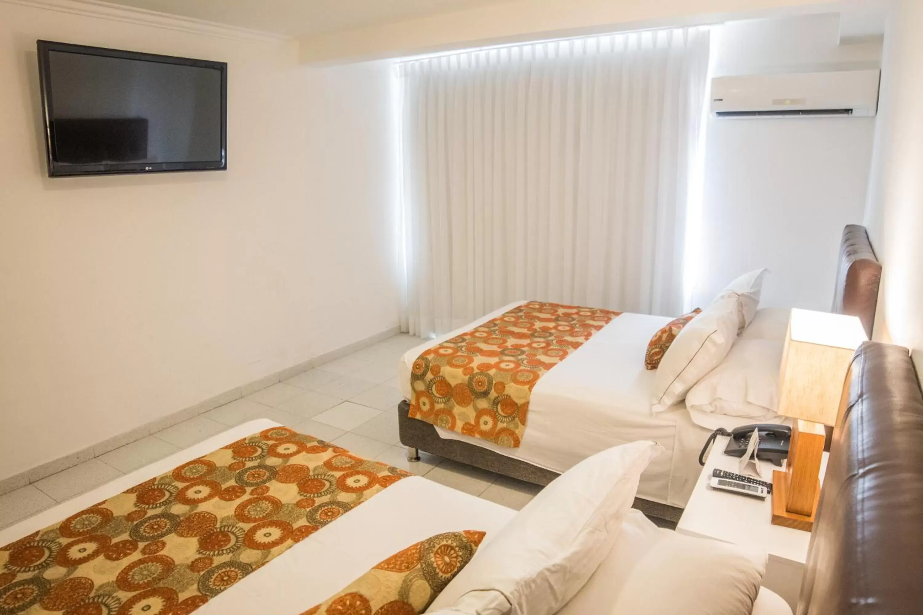Standard Triple Room in Hotel Playa Club