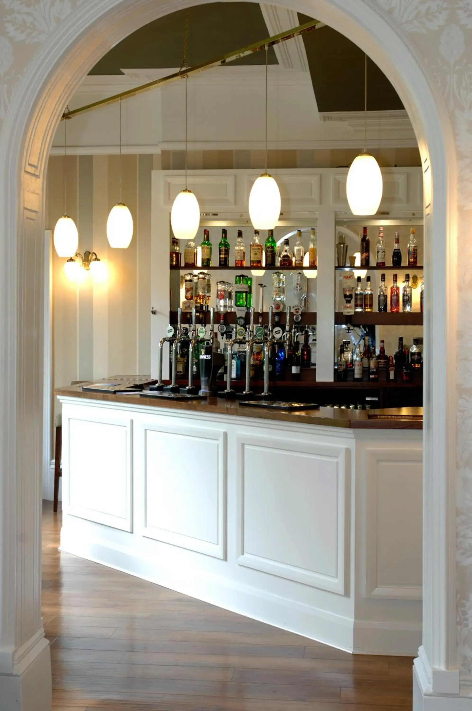 Lounge or bar in Lysses House Hotel