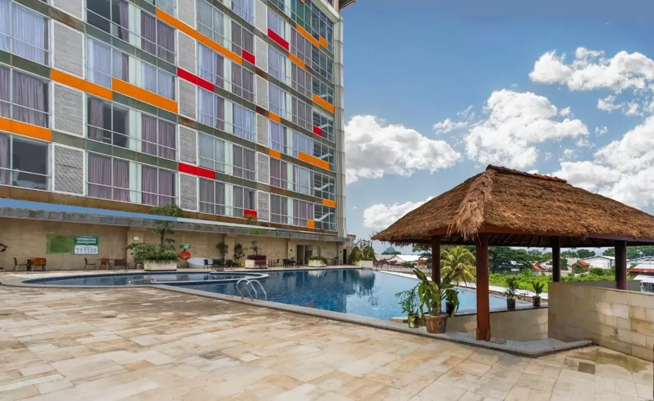 Swimming pool in Ascent Premiere Hotel and Convention Swimming pool in Ascent Premiere Hotel and Convention